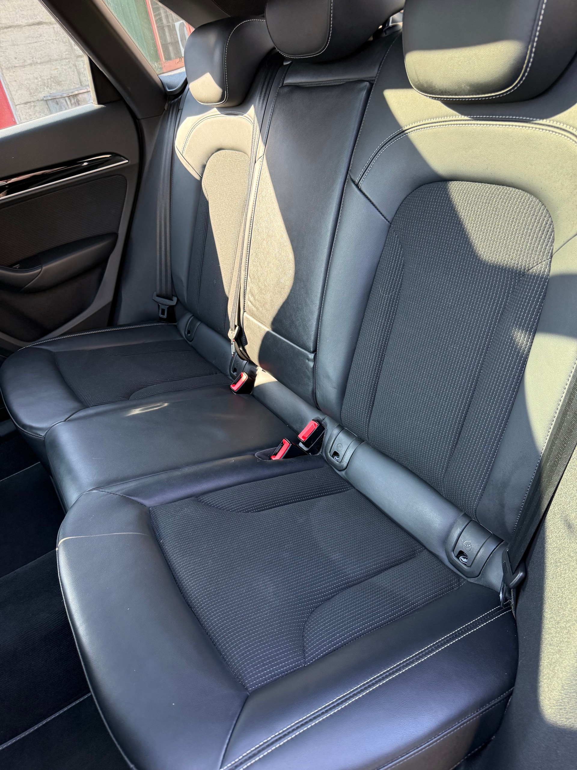 AUDI Q3 2.0 TDI quattro S-tronic-image-7