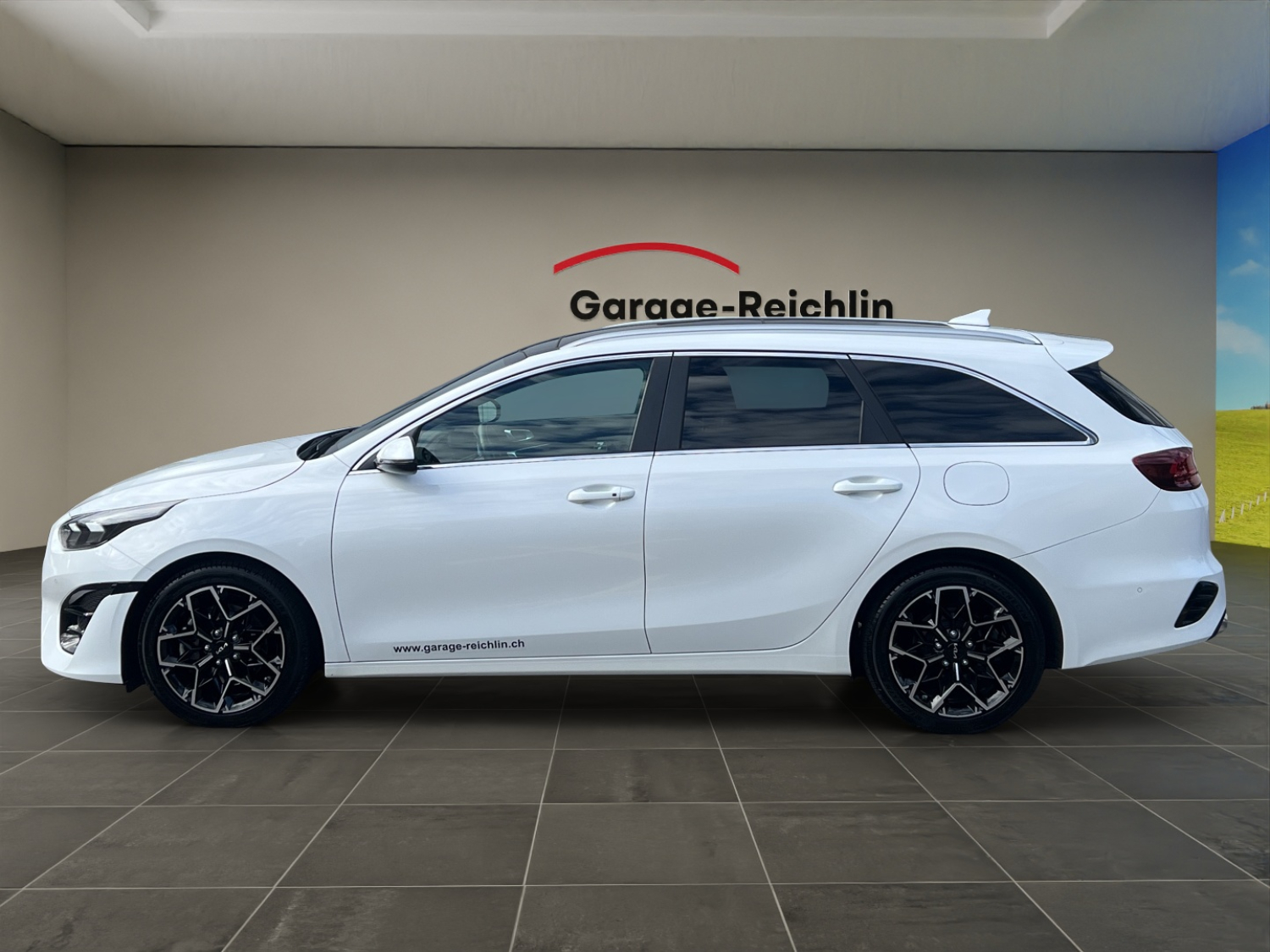 KIA Ceed SW 1.5 T-GDi MHEV GT-Line-showroom-element-1