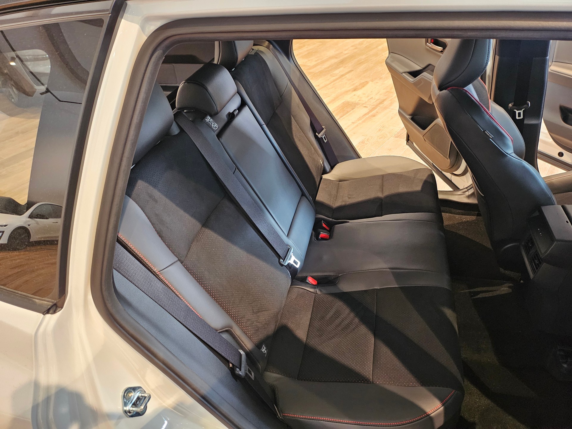 TOYOTA RAV-4 2.5 HSD GR Sport e-CVT 4WDđ„8-fachđ„-image-18
