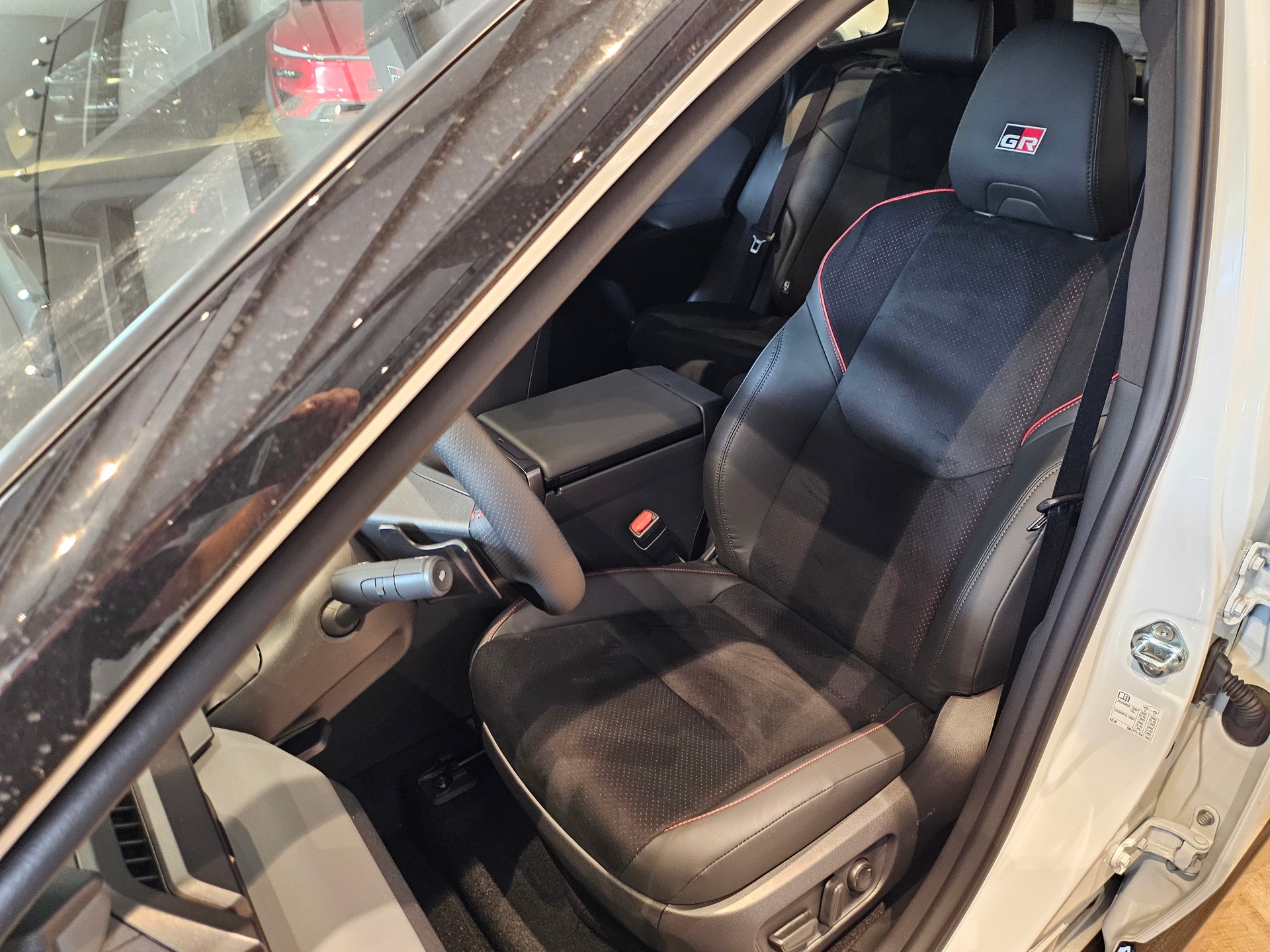 TOYOTA RAV-4 2.5 HSD GR Sport e-CVT 4WDđ„8-fachđ„-image-24