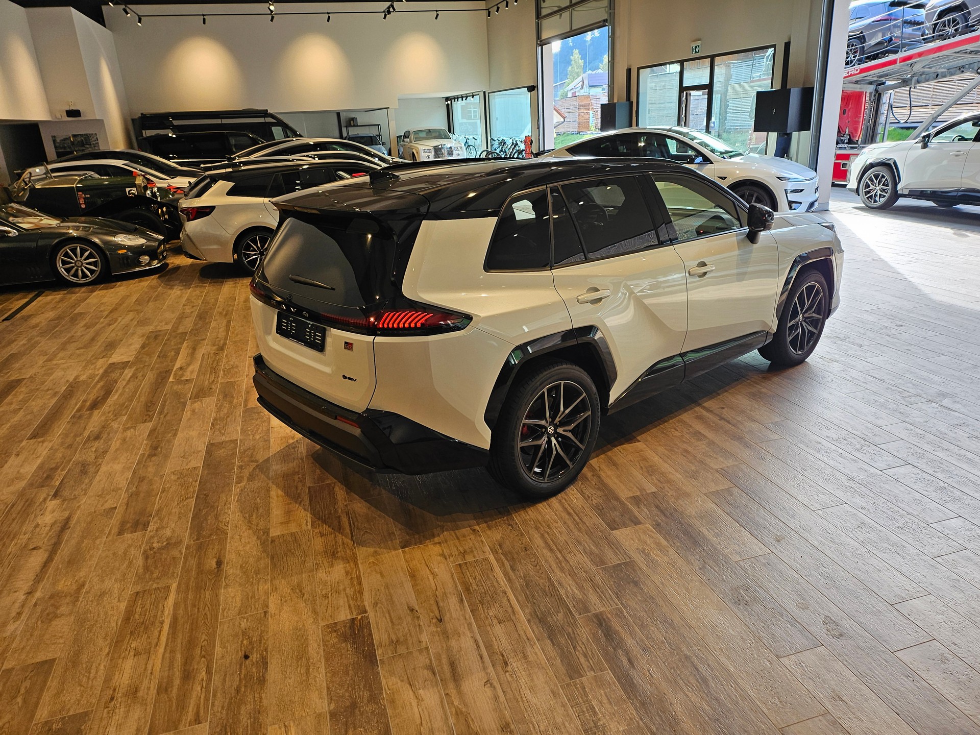 TOYOTA RAV-4 2.5 HSD GR Sport e-CVT 4WDđ„8-fachđ„-image-9