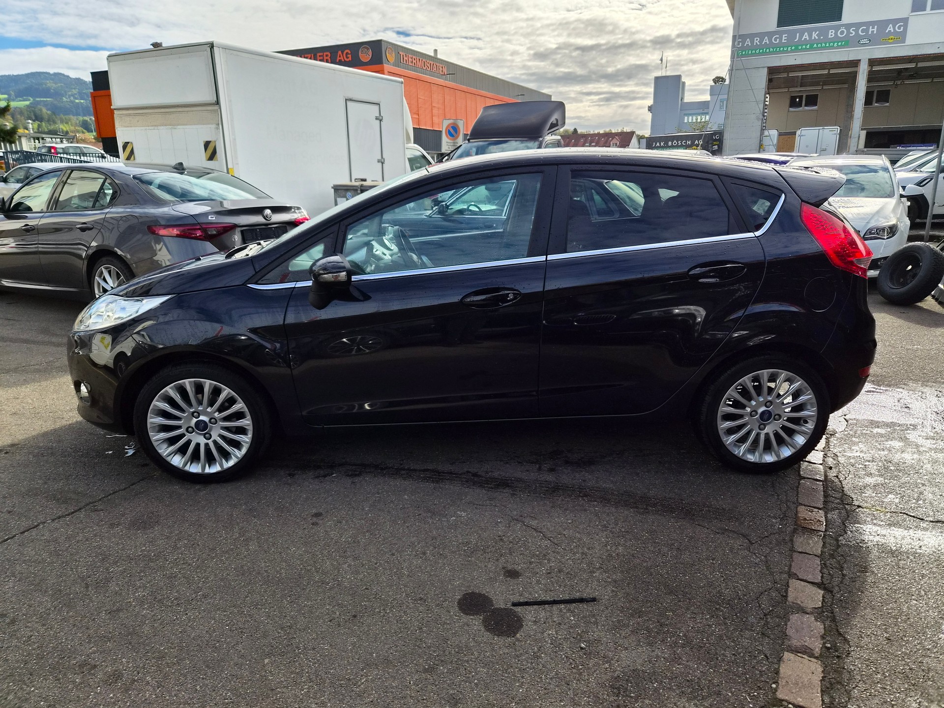 FORD Fiesta 1.6 16V Titanium-showroom-element-3