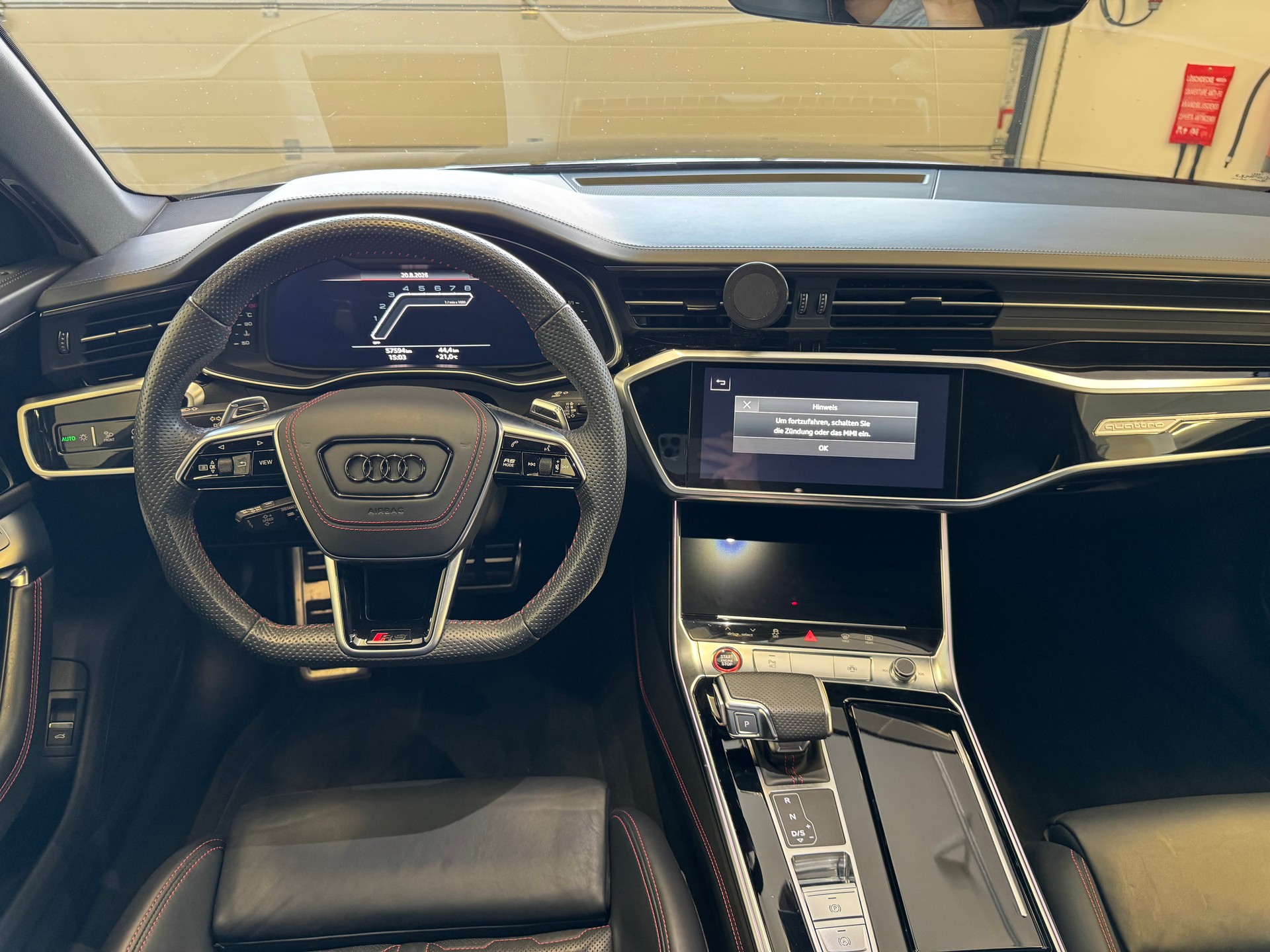 AUDI RS6 Avant 4.0 TFSI V8 quattro, CH Fahrzeug, Keramik, KW V4, BTM-image-16