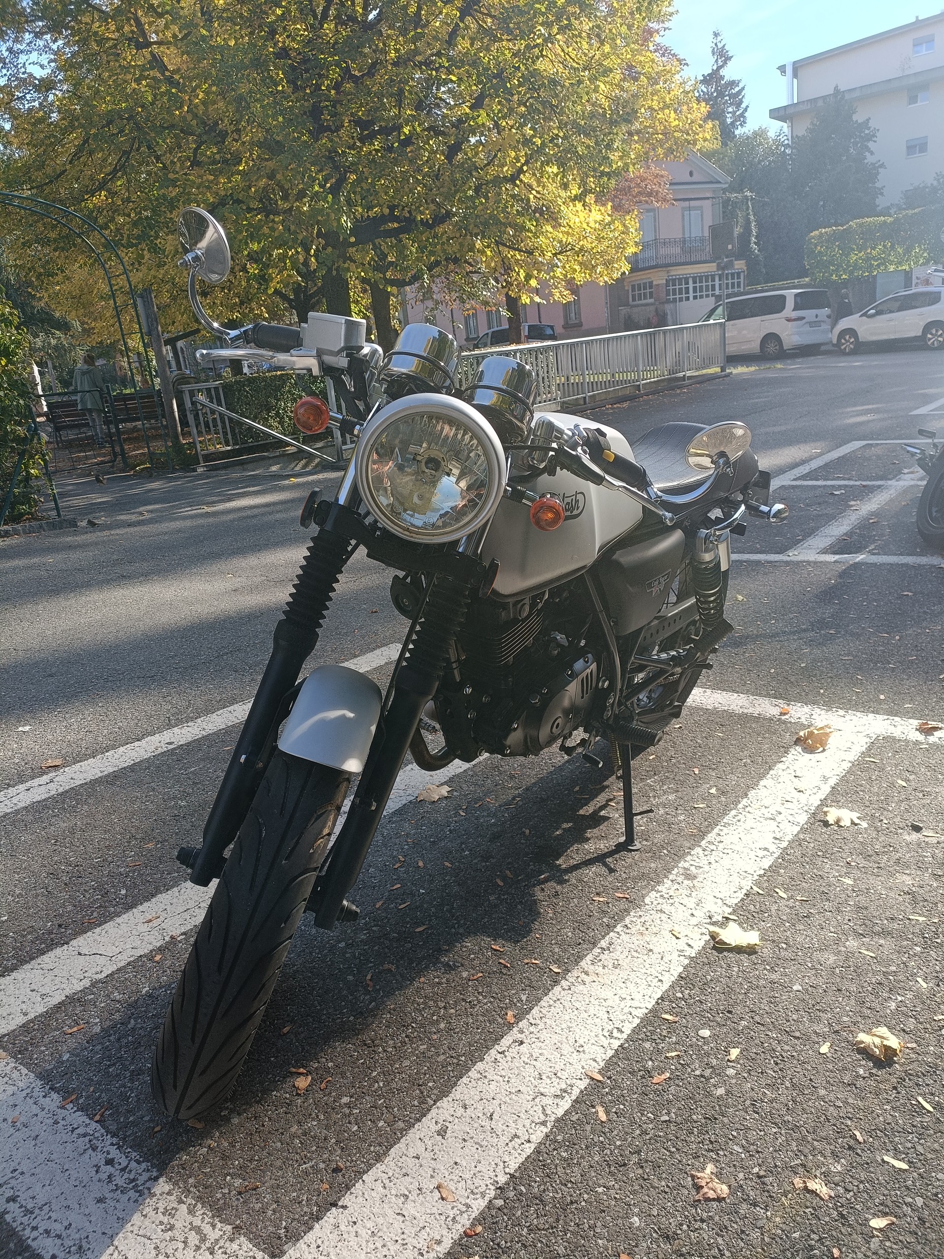 MASH CAFE RACER-image-1