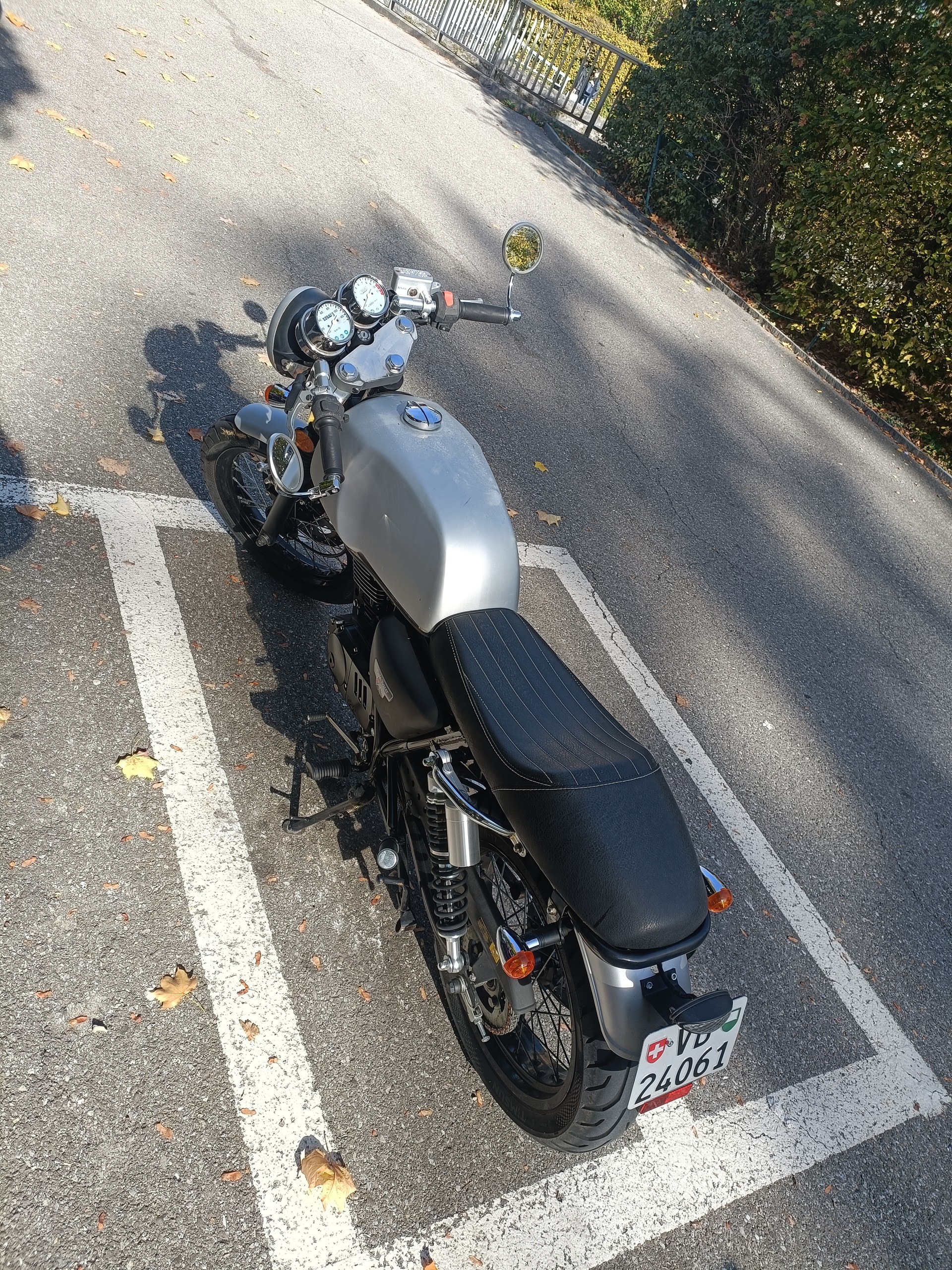 MASH CAFE RACER-image-3
