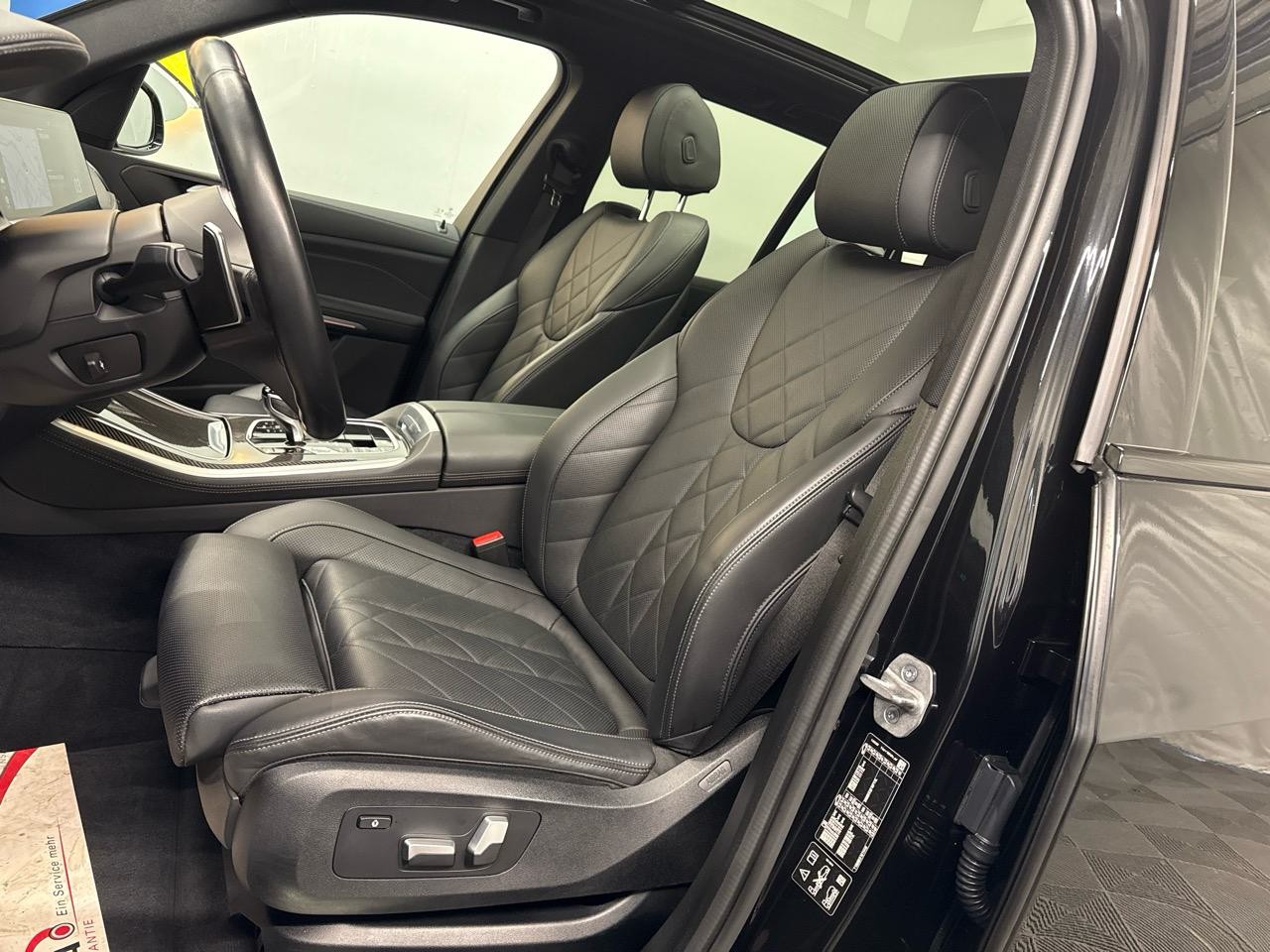 BMW X5 xDrive 48V 30d M Sport Steptronic-showroom-element-3