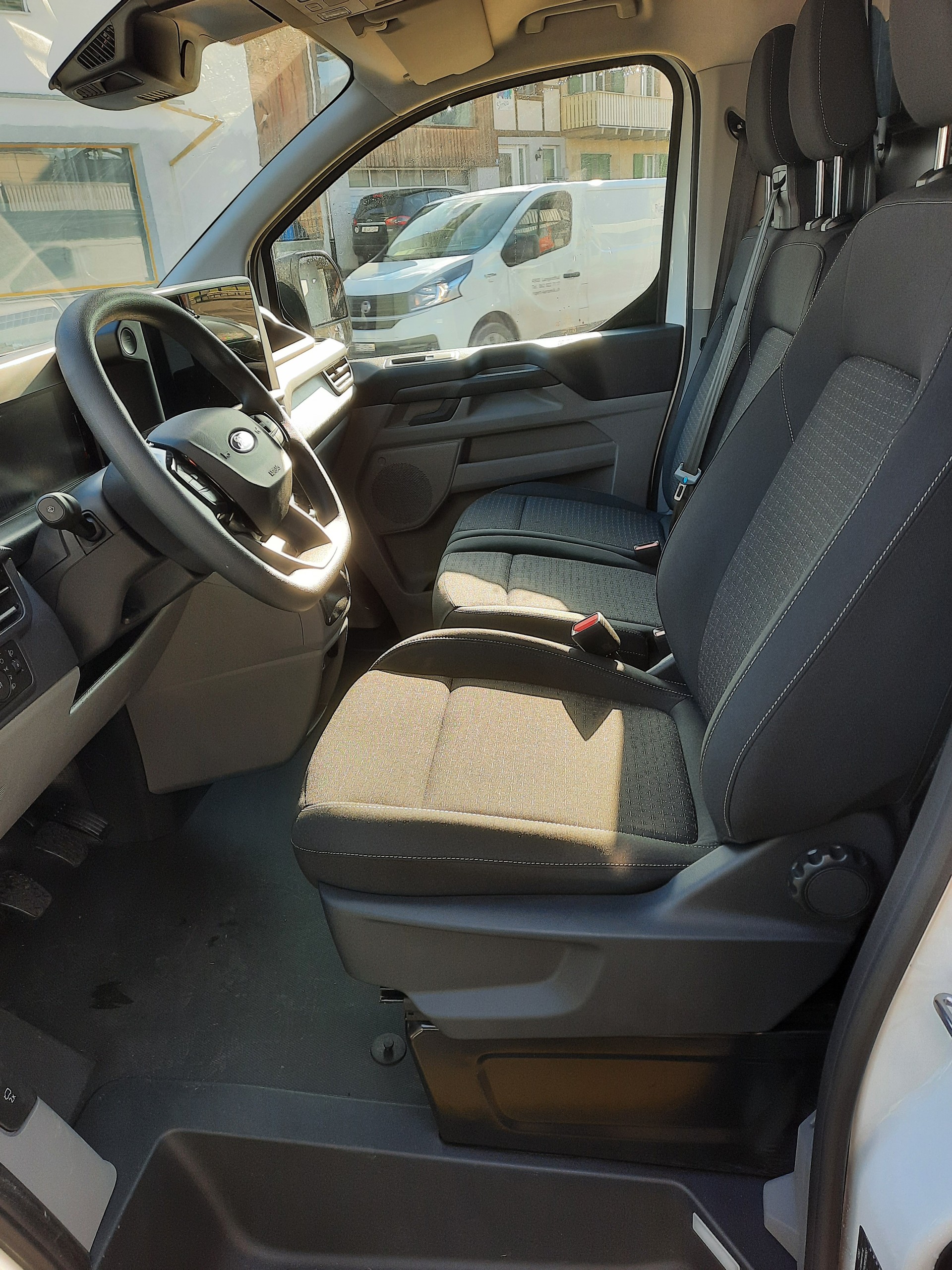 FORD Transit Custom Van 300 L1H1 Trend-image-7