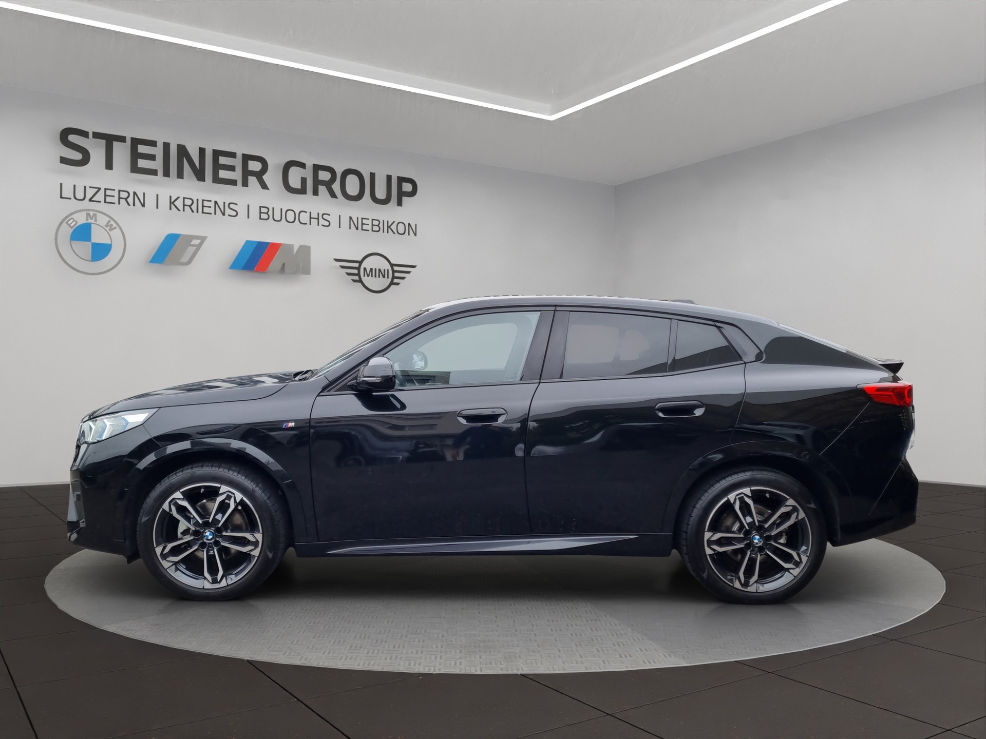 BMW X2 xDrive 20d 48V M Sport-showroom-element-3