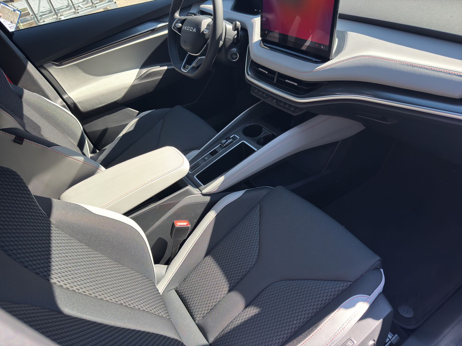 SKODA Elroq 85-image-8