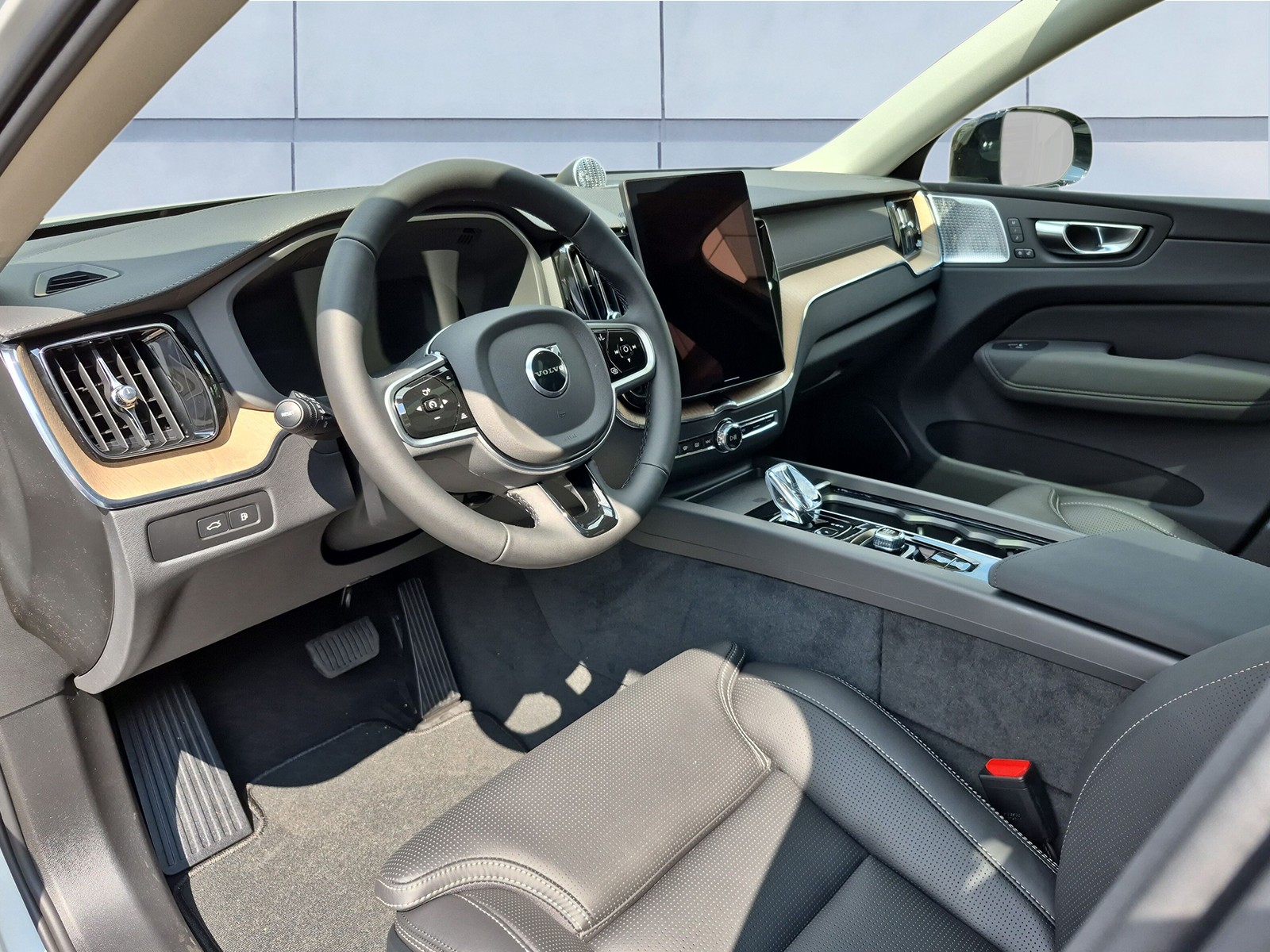 VOLVO XC60 2.0 T6 TE Ultra Dark eAWD-image-10