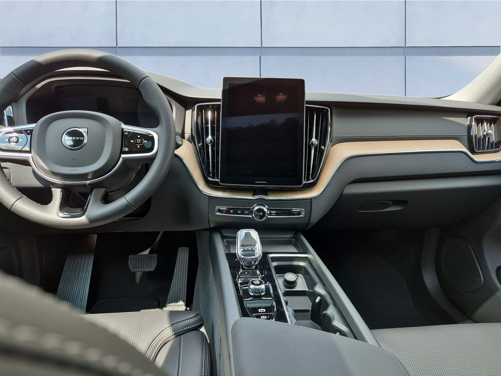 VOLVO XC60 2.0 T6 TE Ultra Dark eAWD-image-11