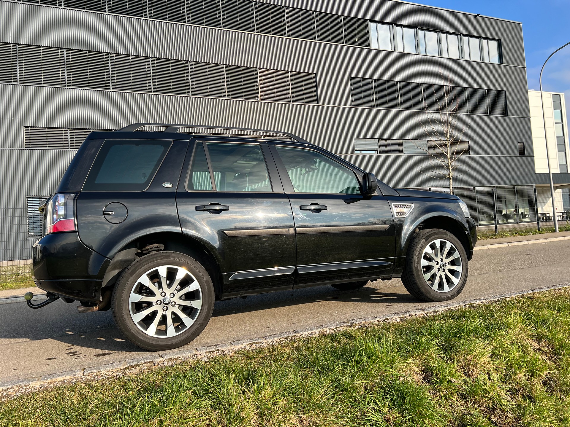 LAND ROVER Freelander 2.0 HSE Luxury Automatic-image-6
