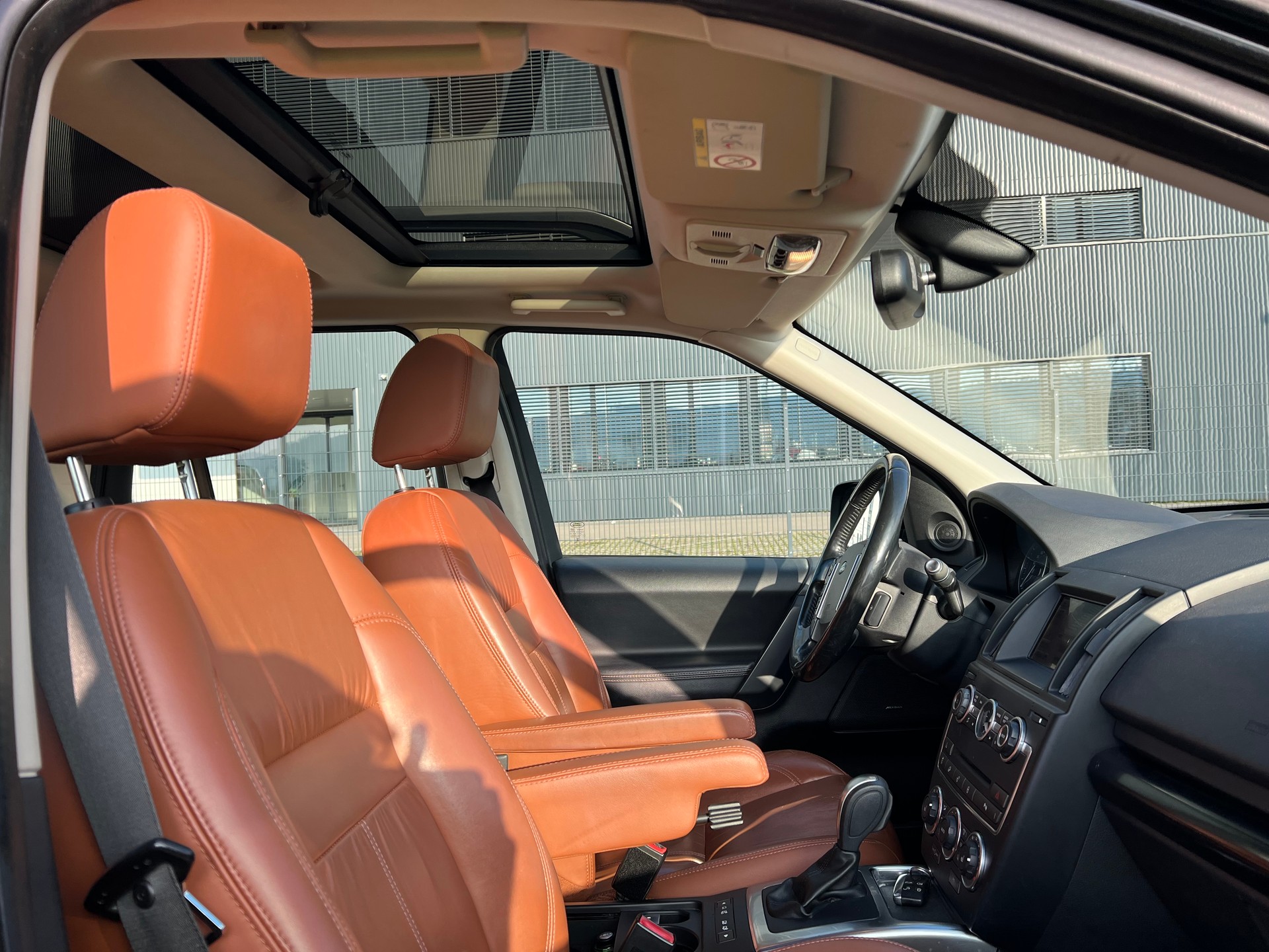 LAND ROVER Freelander 2.0 HSE Luxury Automatic-image-17
