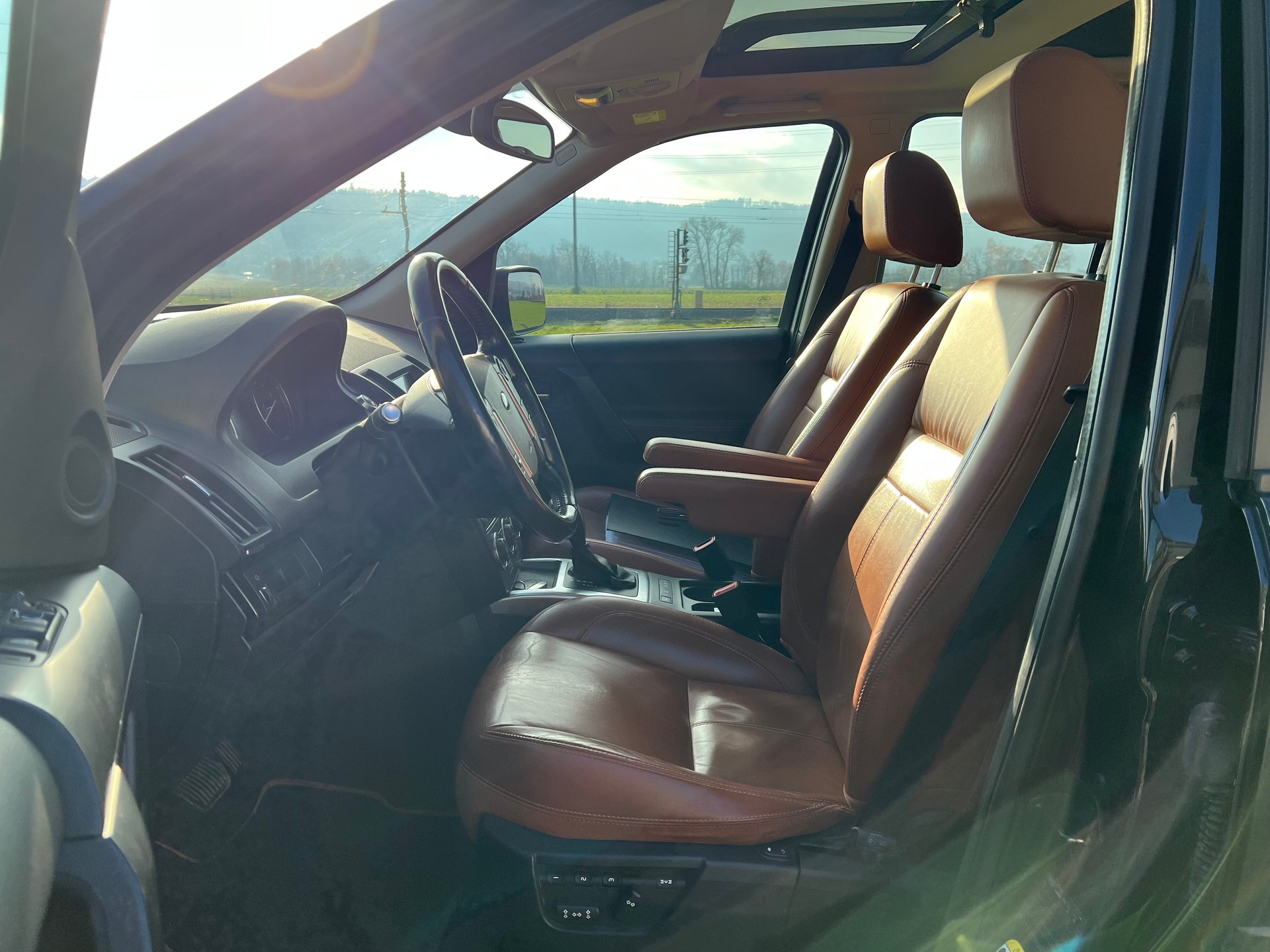 LAND ROVER Freelander 2.0 HSE Luxury Automatic-image-15