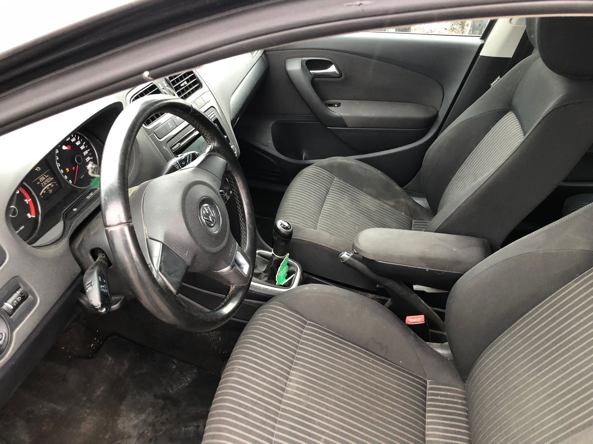 VW Polo 1.4 16V Comfortline-image-9