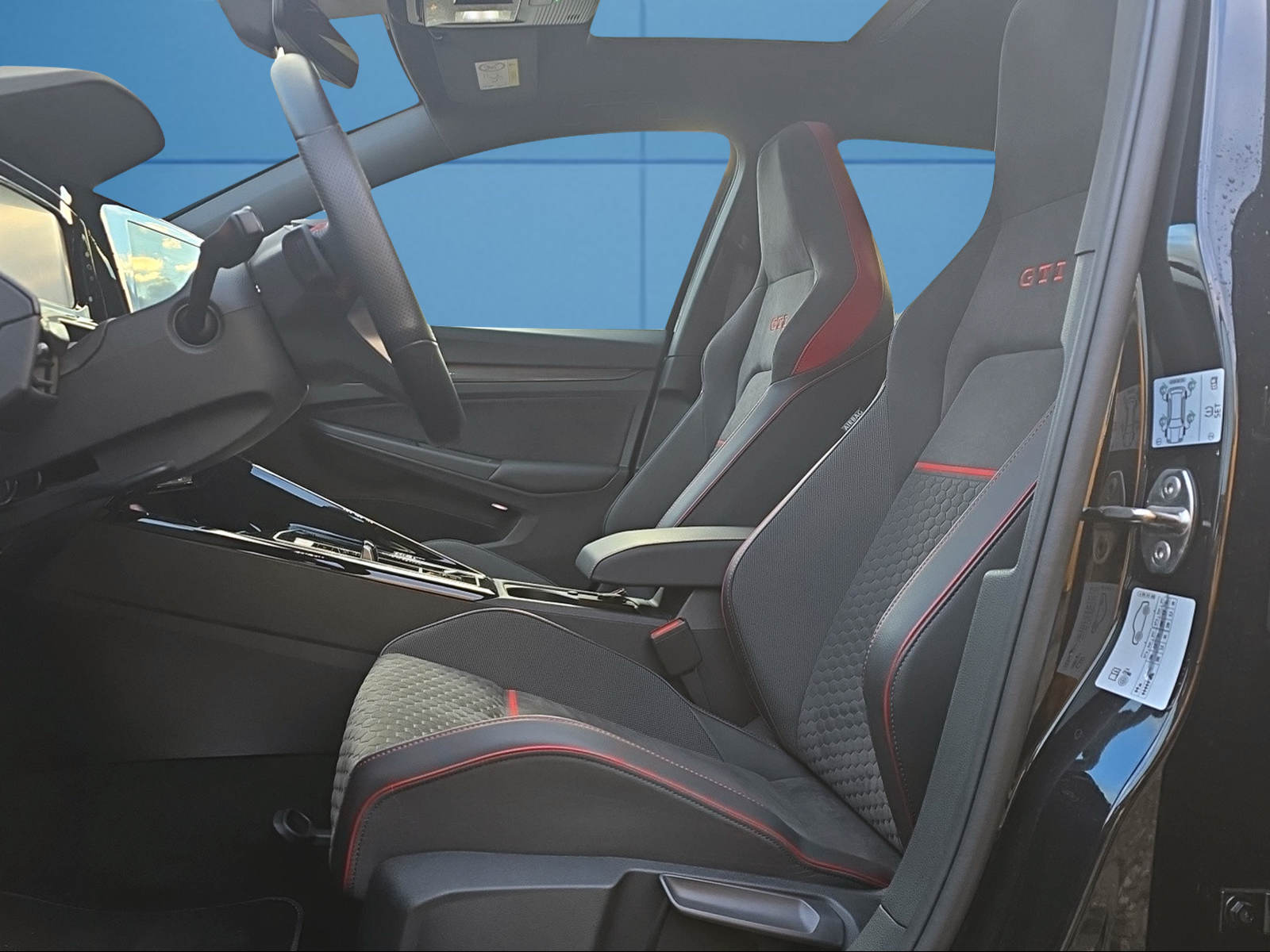 VW Golf 8.1 GTI Clubsport DSG mit KW-Clubsport-Gewindefahrwerk-Neupreis: CHF 70'000-image-11