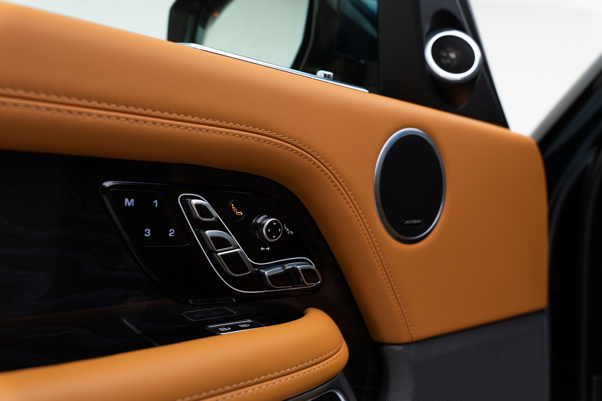 LAND ROVER Range Rover 5.0 V8 SC Autobiography-image-14