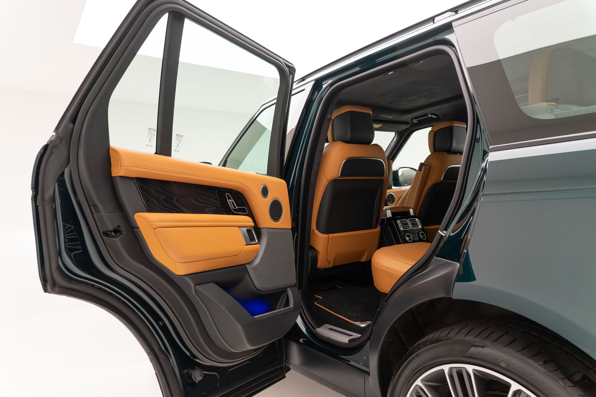 LAND ROVER Range Rover 5.0 V8 SC Autobiography-image-17