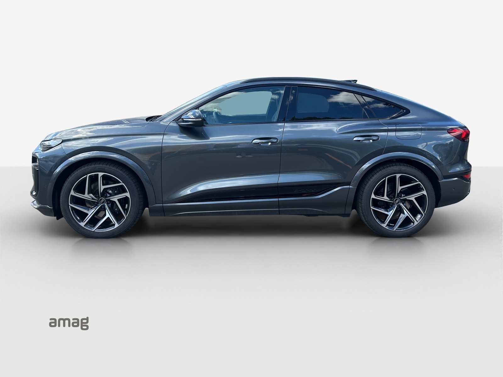 AUDI SQ6 Sportback e-tron quattro-showroom-element-2