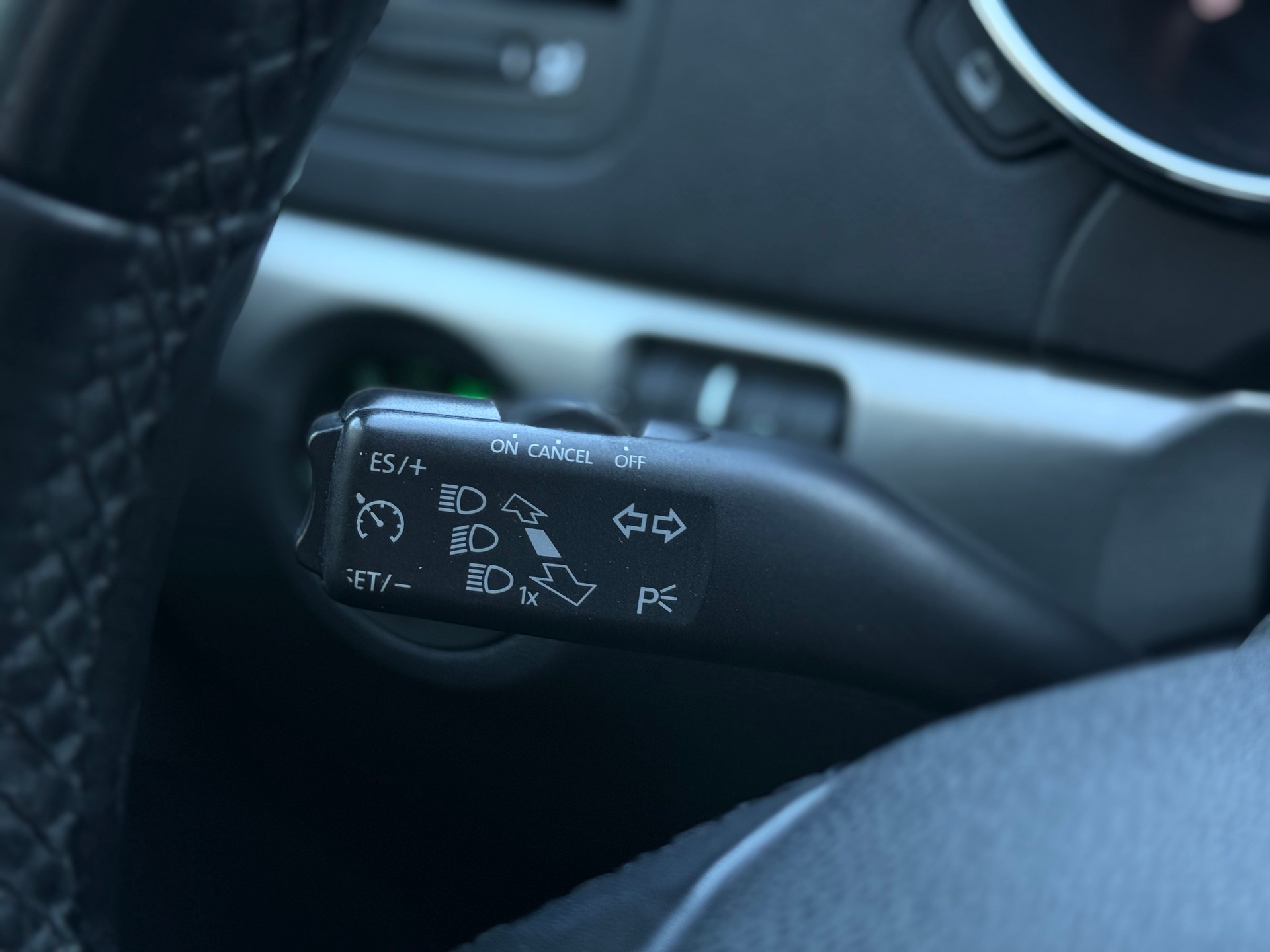 SKODA Yeti 1.8 TSI Elegance 4x4-image-18