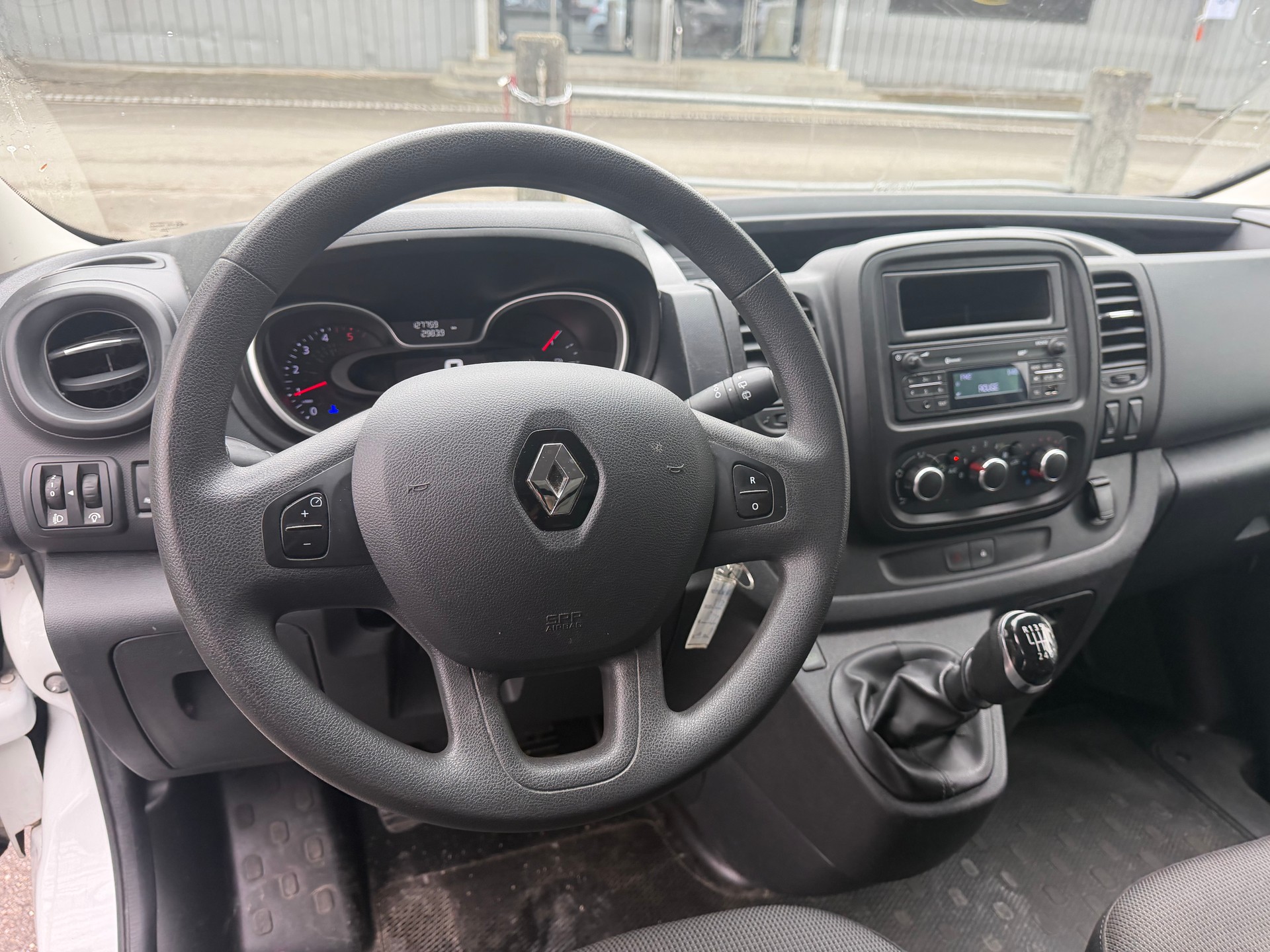 RENAULT Trafic 2.0 dCi 120 3.0t Business L1H1 * 03x Sitze * Klimaanlage * Tempomat * PDC H * RF-Kamera * Frisch Ab MFK-image-3