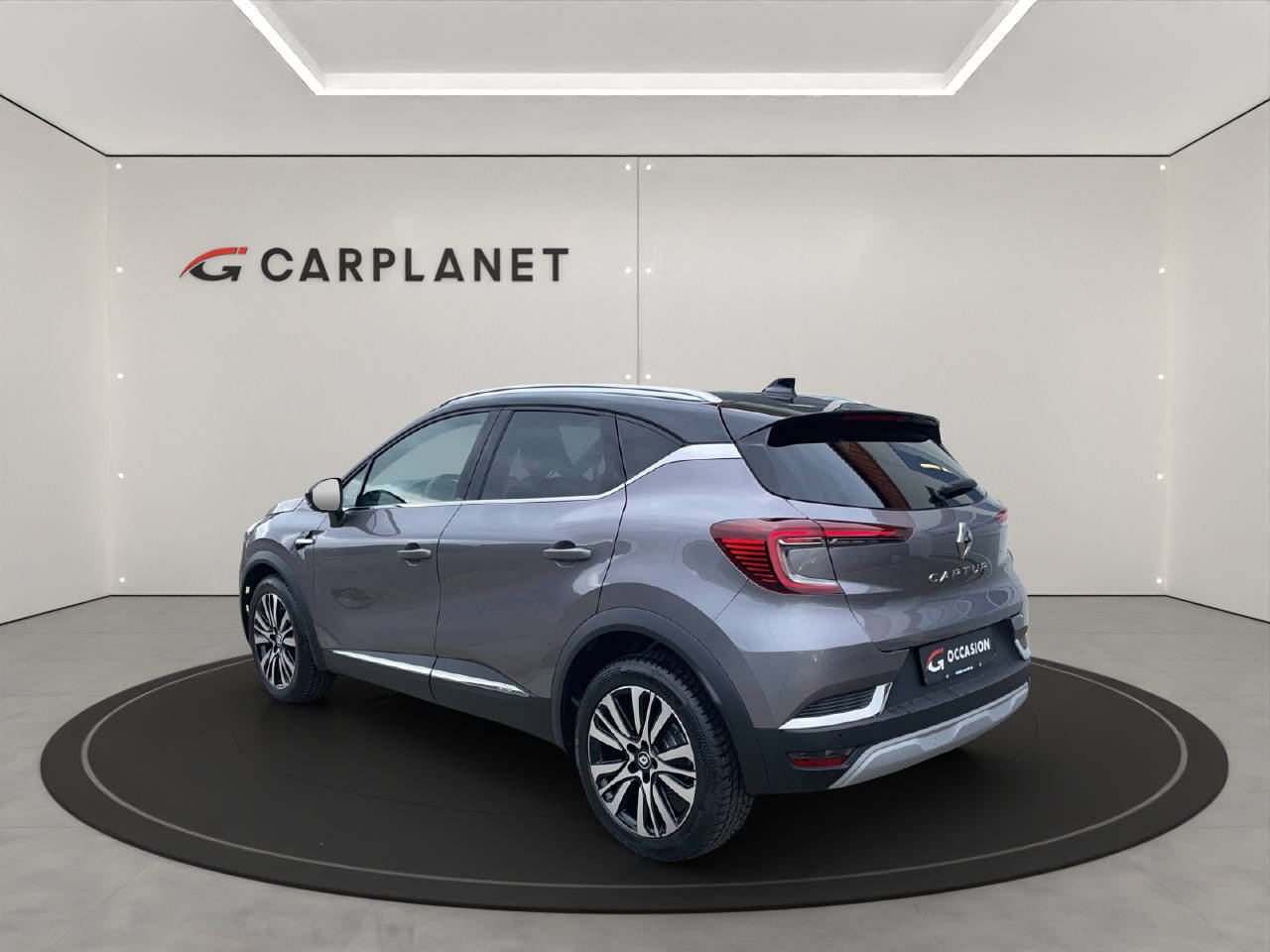 RENAULT Captur 1.3 TCe 140 Initiale EDC-showroom-element-2