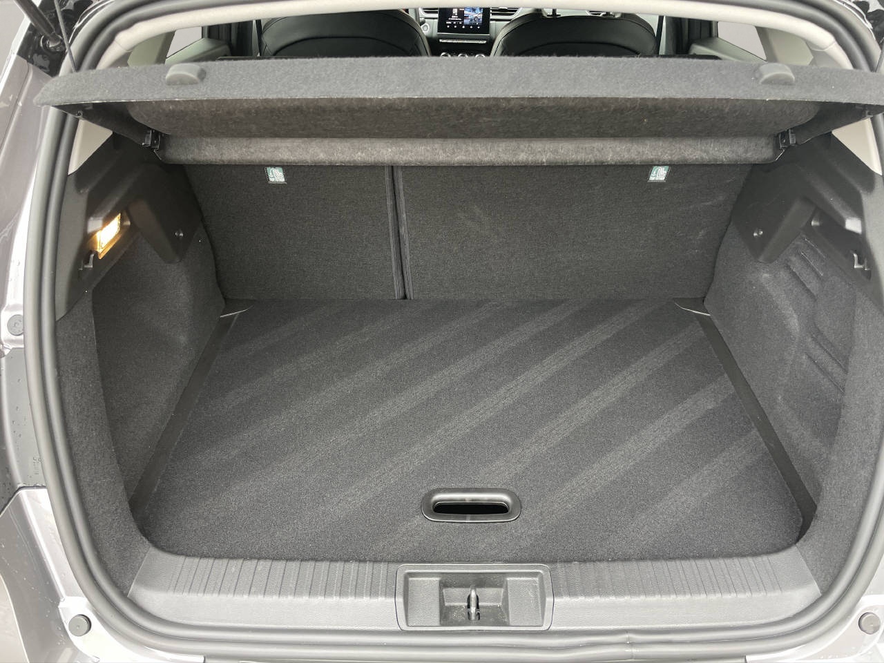RENAULT Captur 1.3 TCe 140 Initiale EDC-image-14