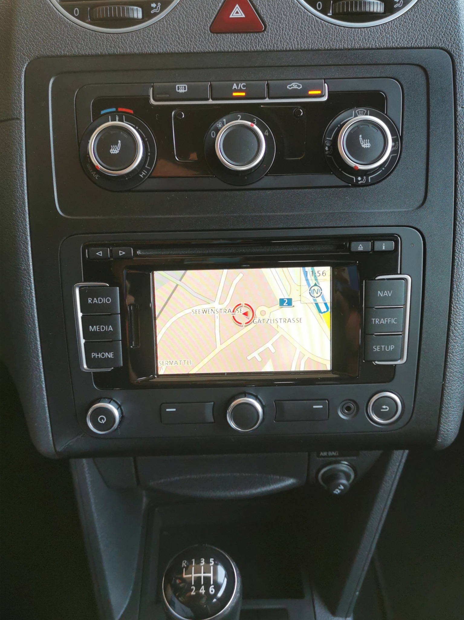 VW CaddyCross Tramp 2.0 TDI 4Motion-image-18