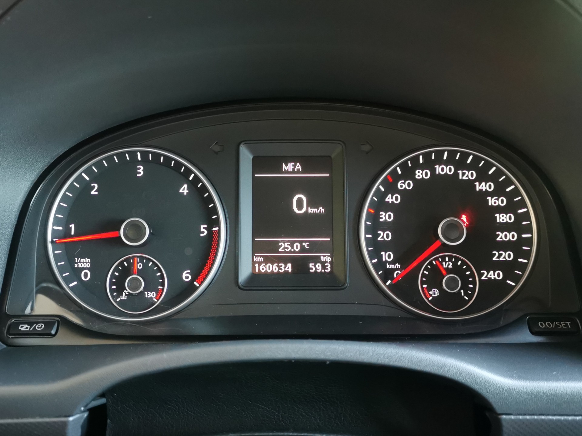 VW CaddyCross Tramp 2.0 TDI 4Motion-image-17