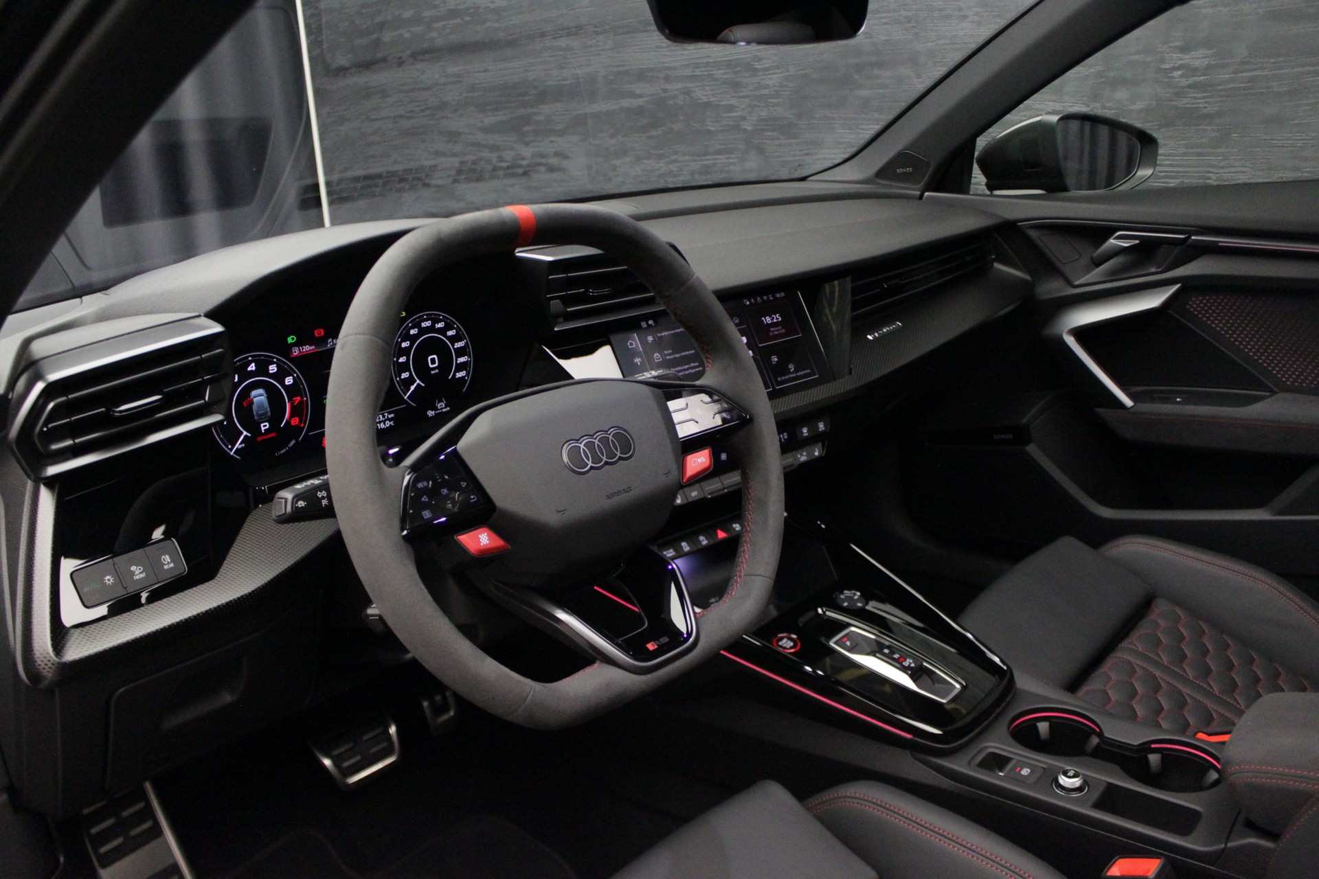 AUDI RS3 Sportback 2.5 TSI quattro S-tronic-image-23