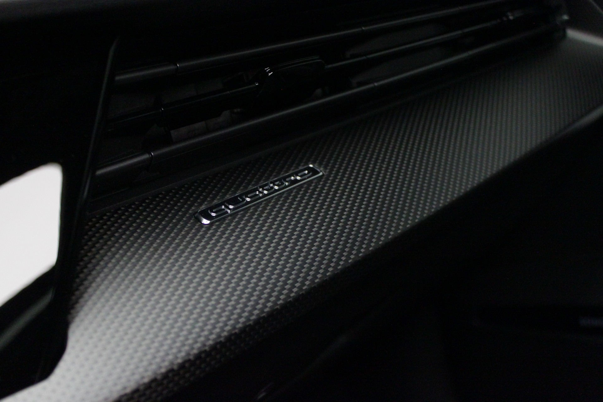 AUDI RS3 Sportback 2.5 TSI quattro S-tronic-image-21