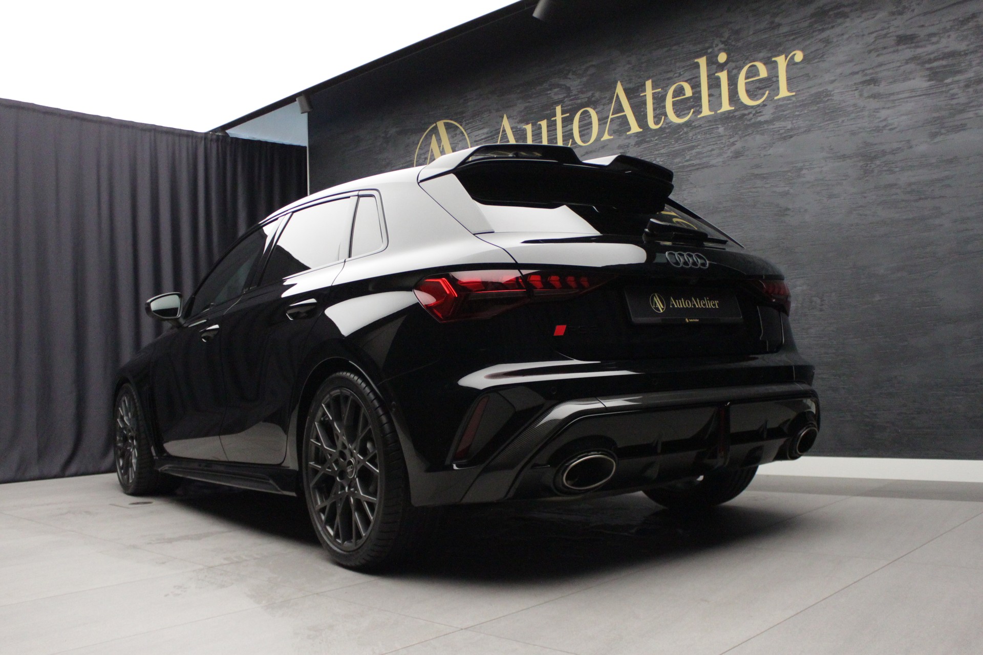 AUDI RS3 Sportback 2.5 TSI quattro S-tronic-image-7