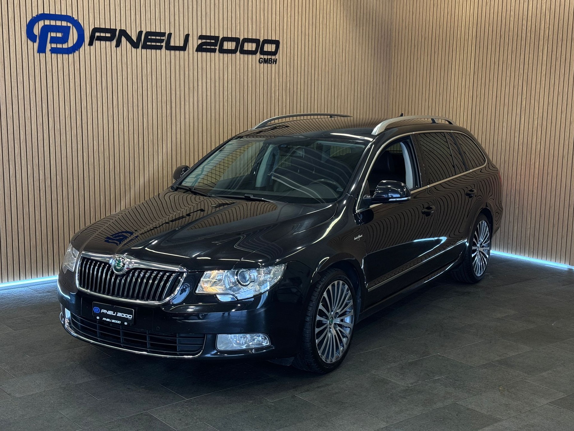 SKODA Superb Combi 2.0 TSI Elegance DSG