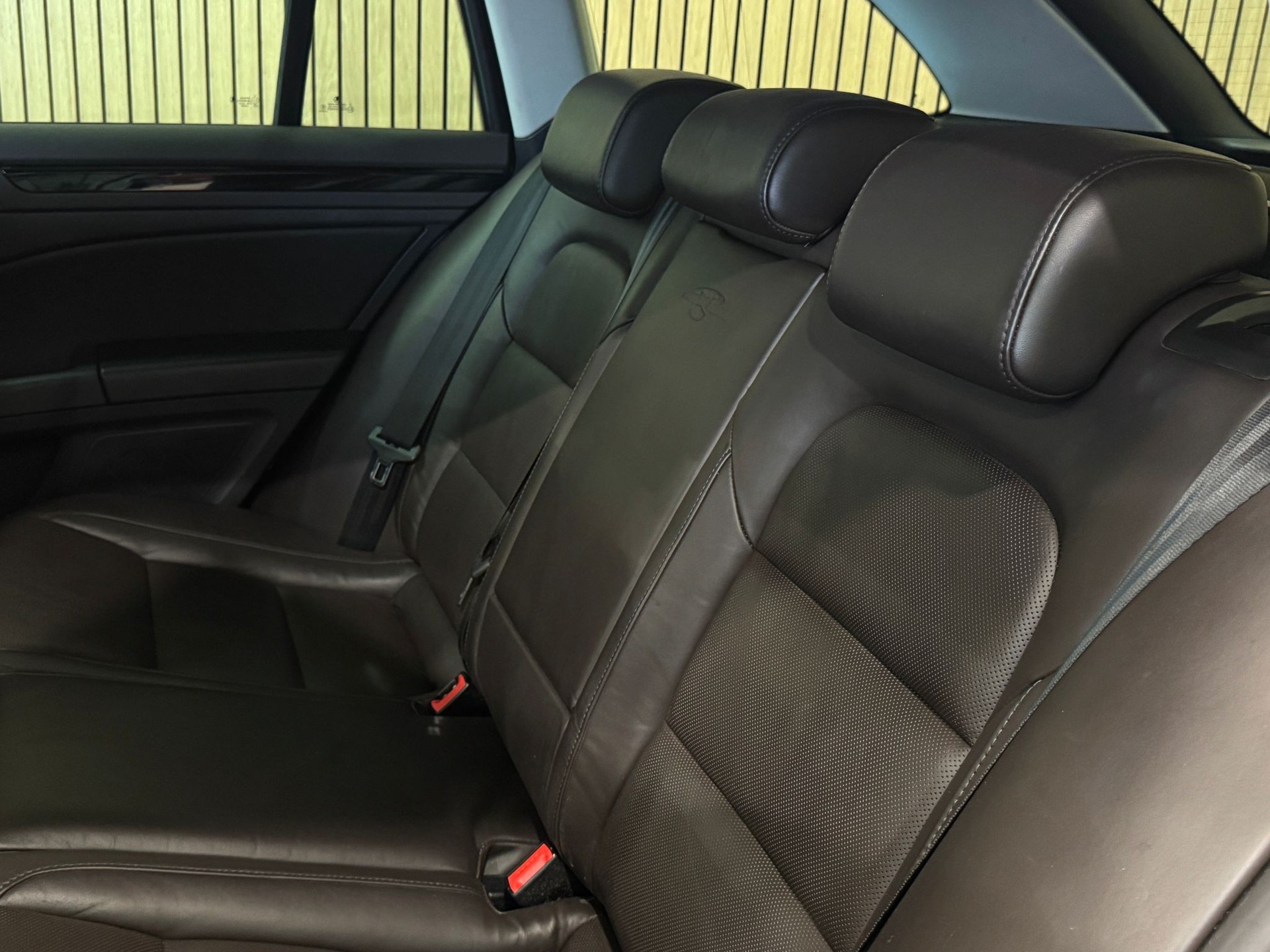 SKODA Superb Combi 2.0 TSI Elegance DSG-image-18