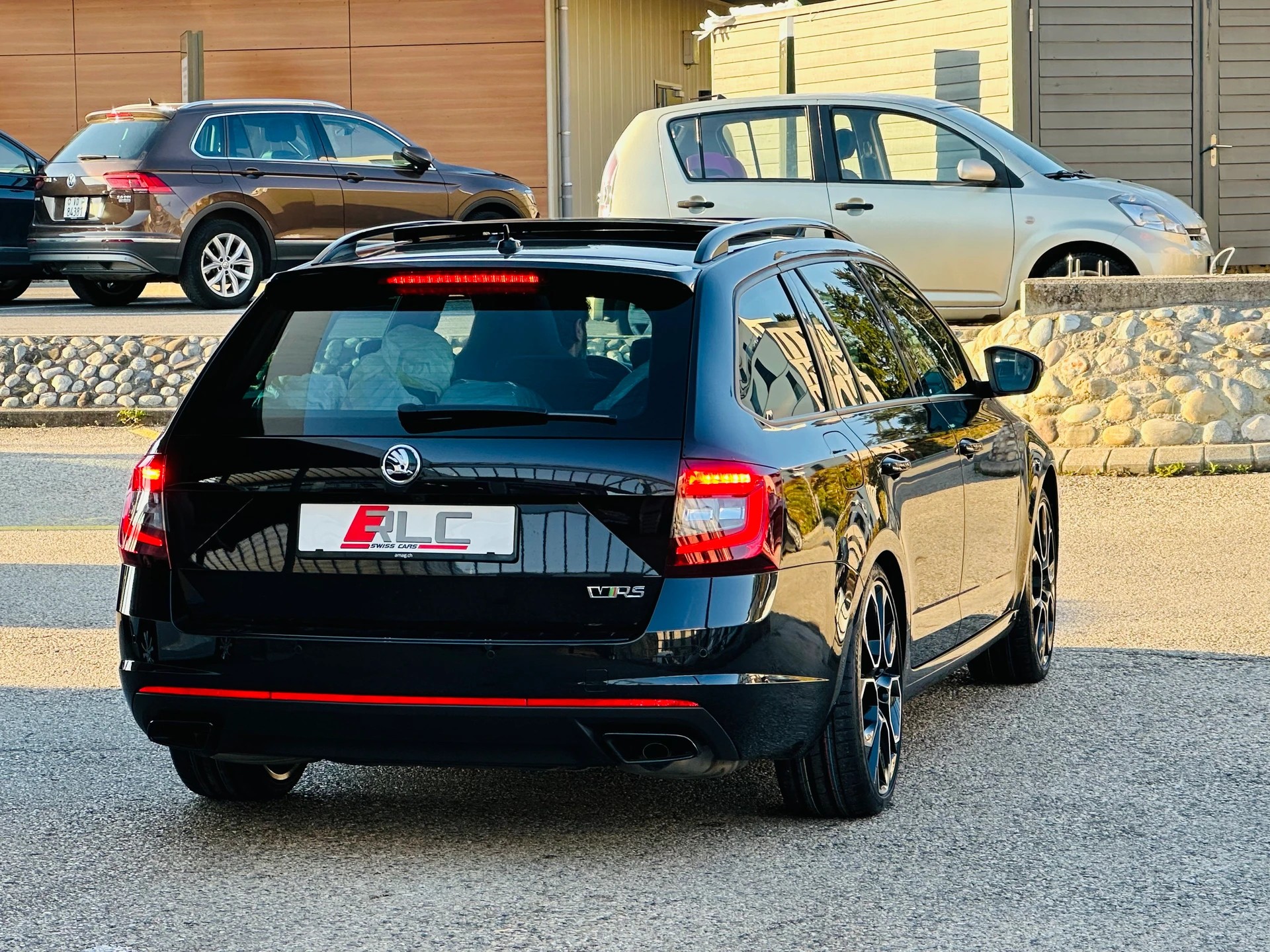 SKODA Octavia Combi 2.0 TSI RS DSG-image-9