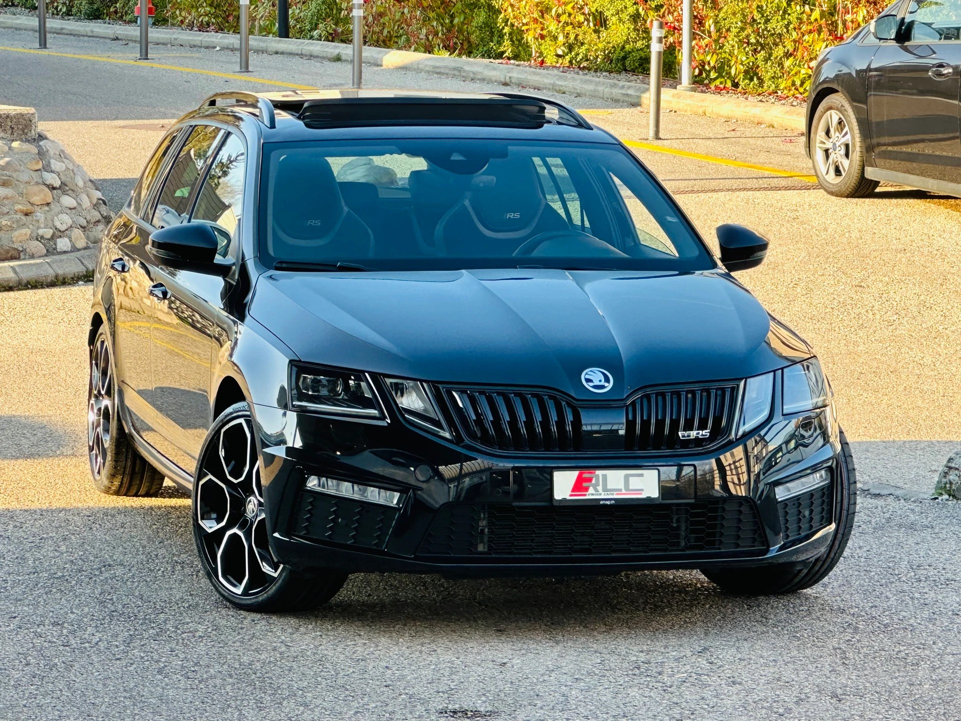 SKODA Octavia Combi 2.0 TSI RS DSG-showroom-element-2