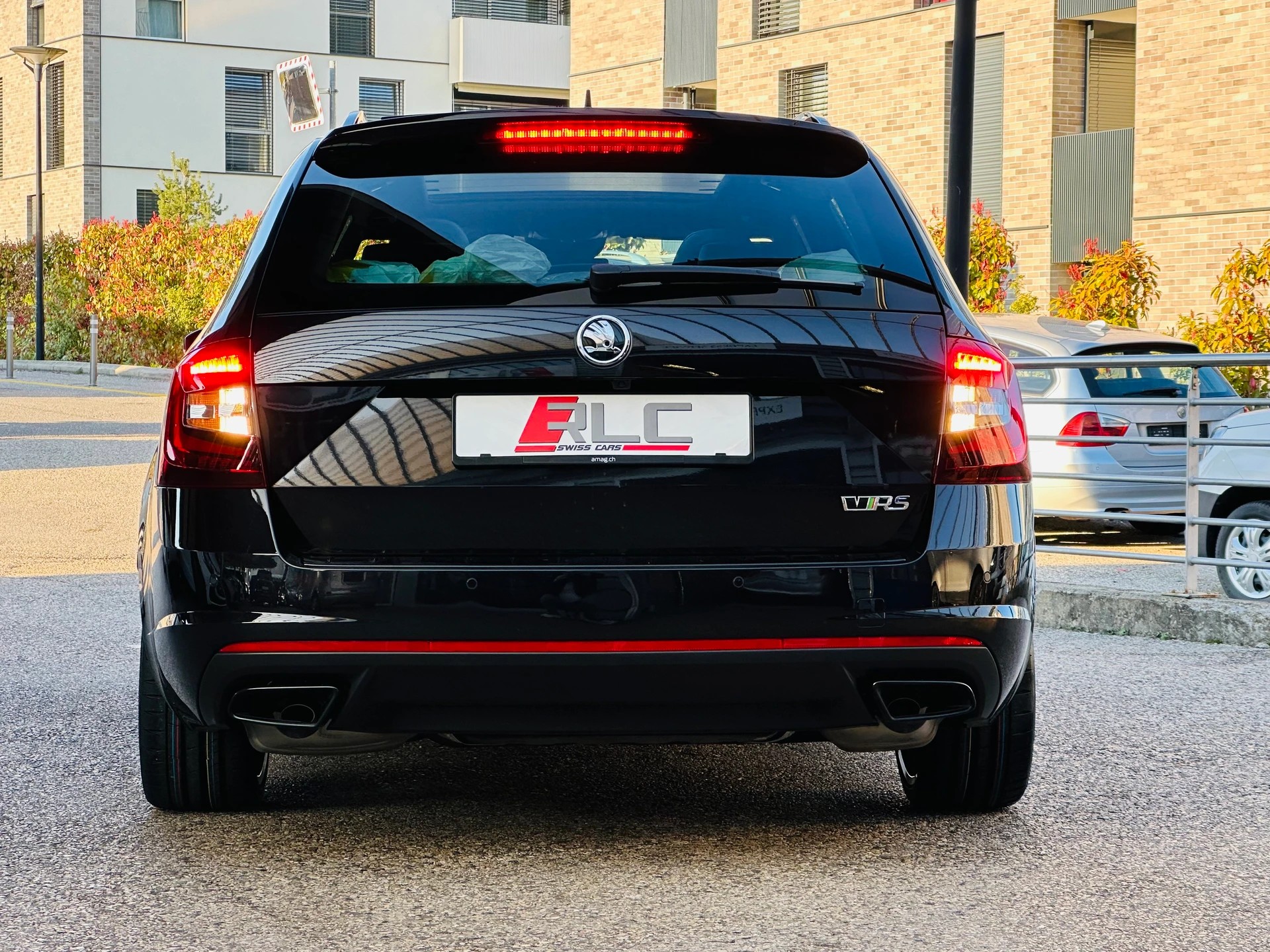 SKODA Octavia Combi 2.0 TSI RS DSG-image-8