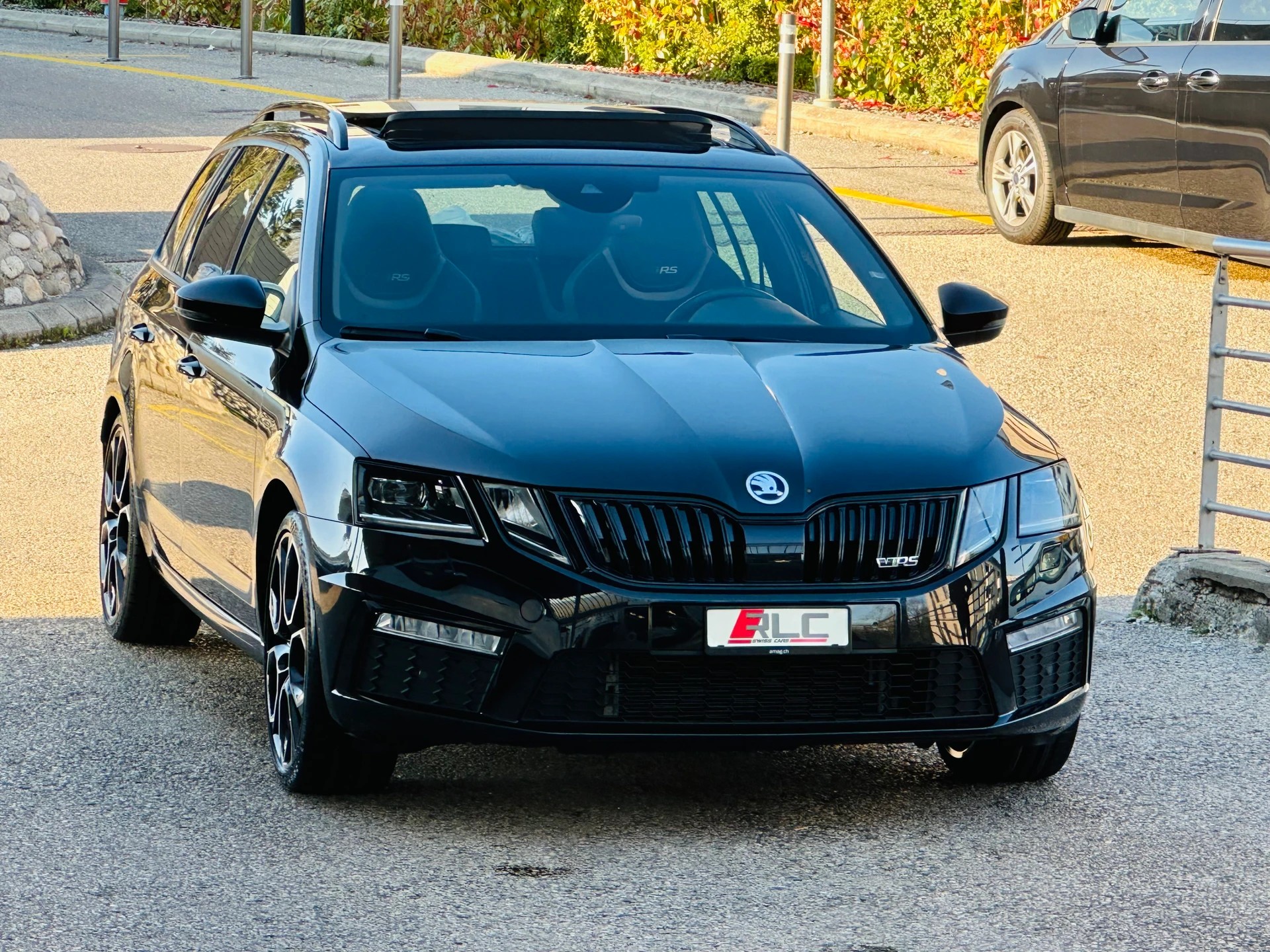 SKODA Octavia Combi 2.0 TSI RS DSG-image-5