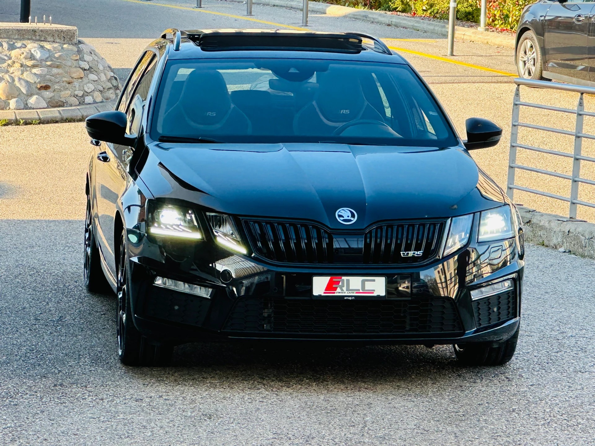 SKODA Octavia Combi 2.0 TSI RS DSG-image-6