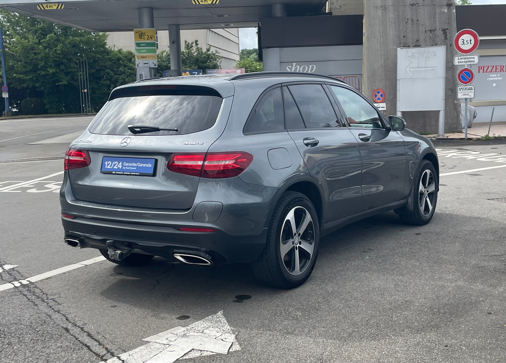 MERCEDES-BENZ GLC 350 e Exclusive 4Matic 7G-Tronic-showroom-element-3