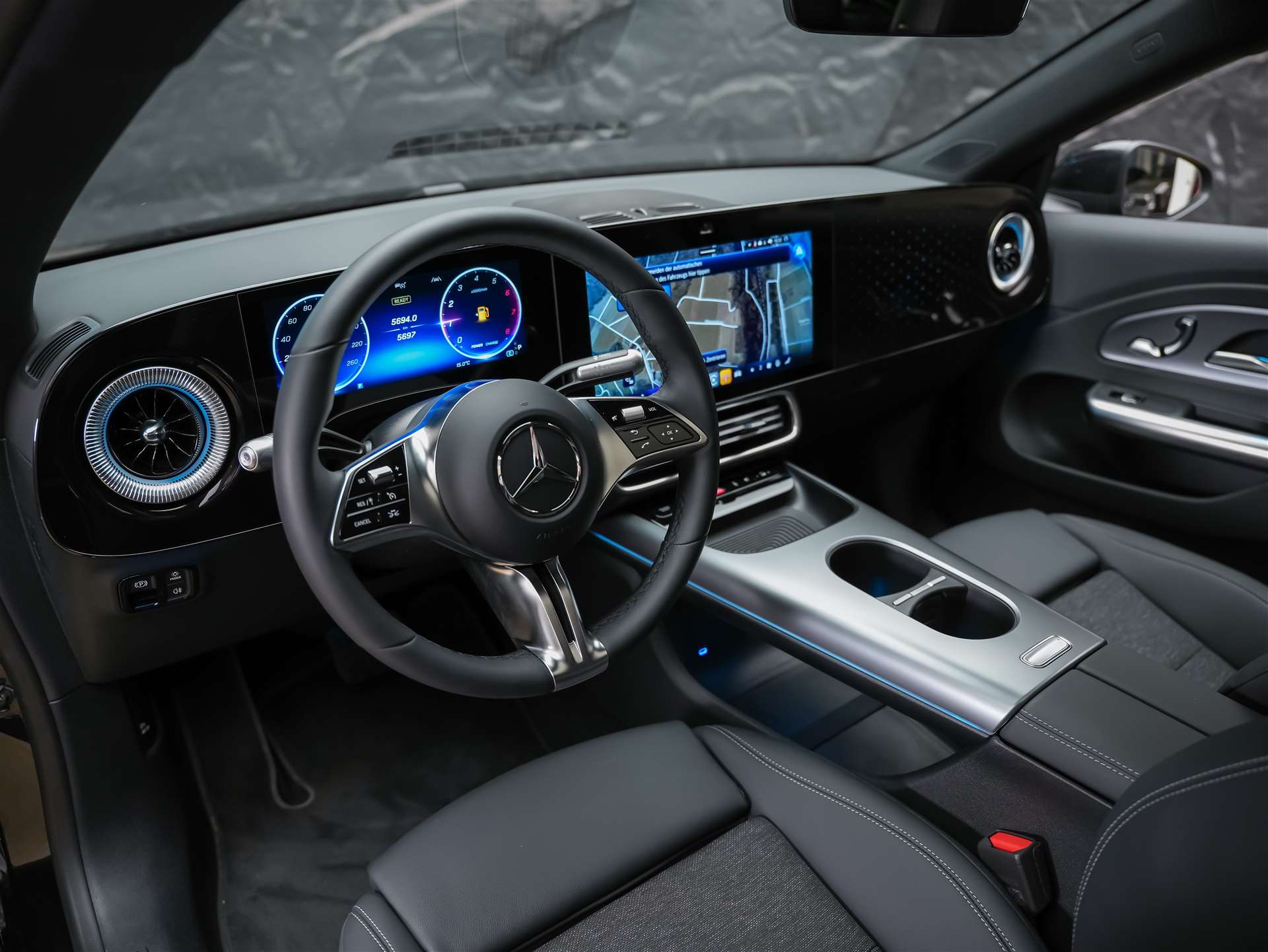 MERCEDES-BENZ CLA 200 8G-DCT *NEUES MODELL*Panorama*Abstandsregler*-image-8