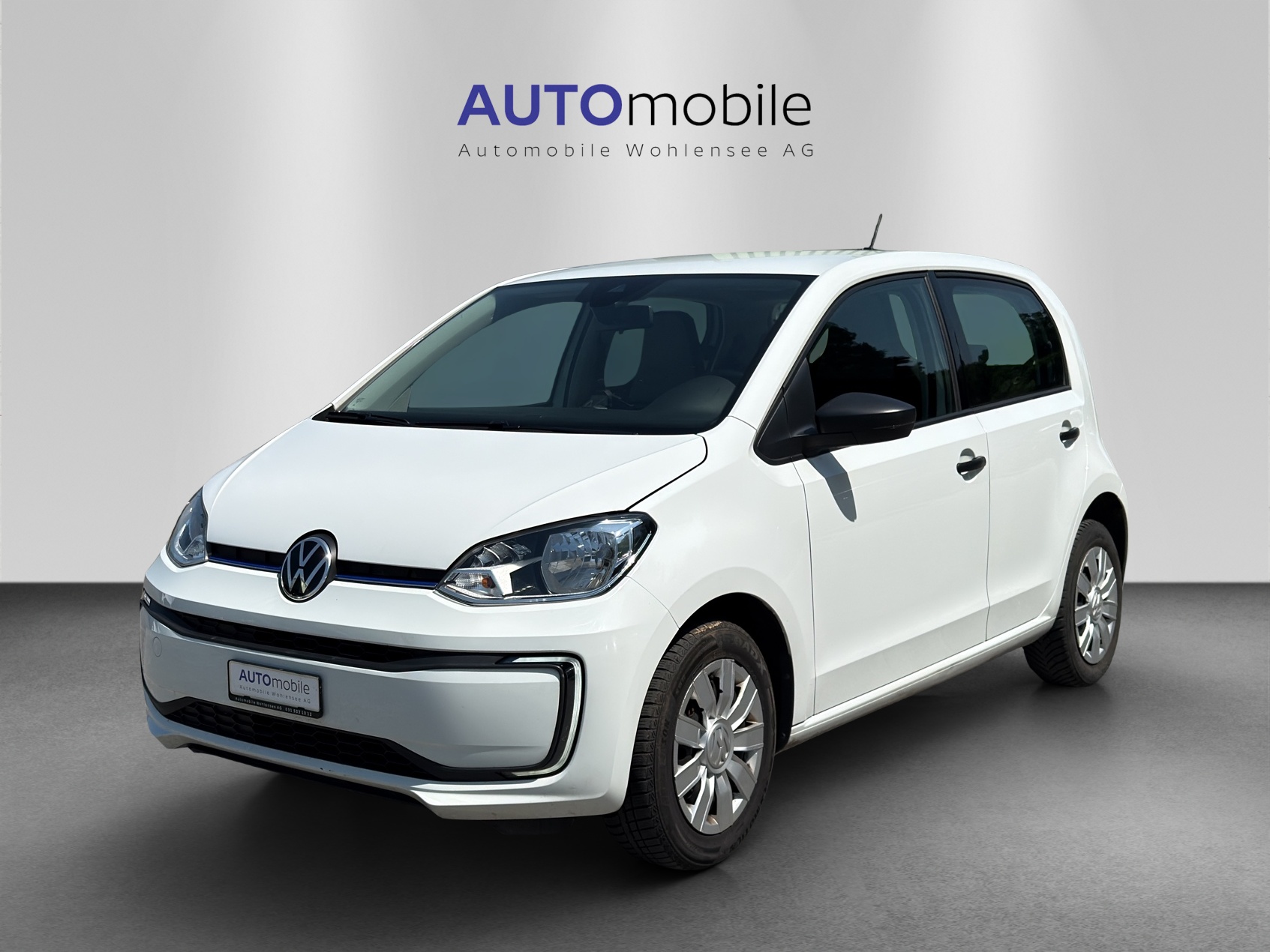 VW e-Up-showroom-element-1