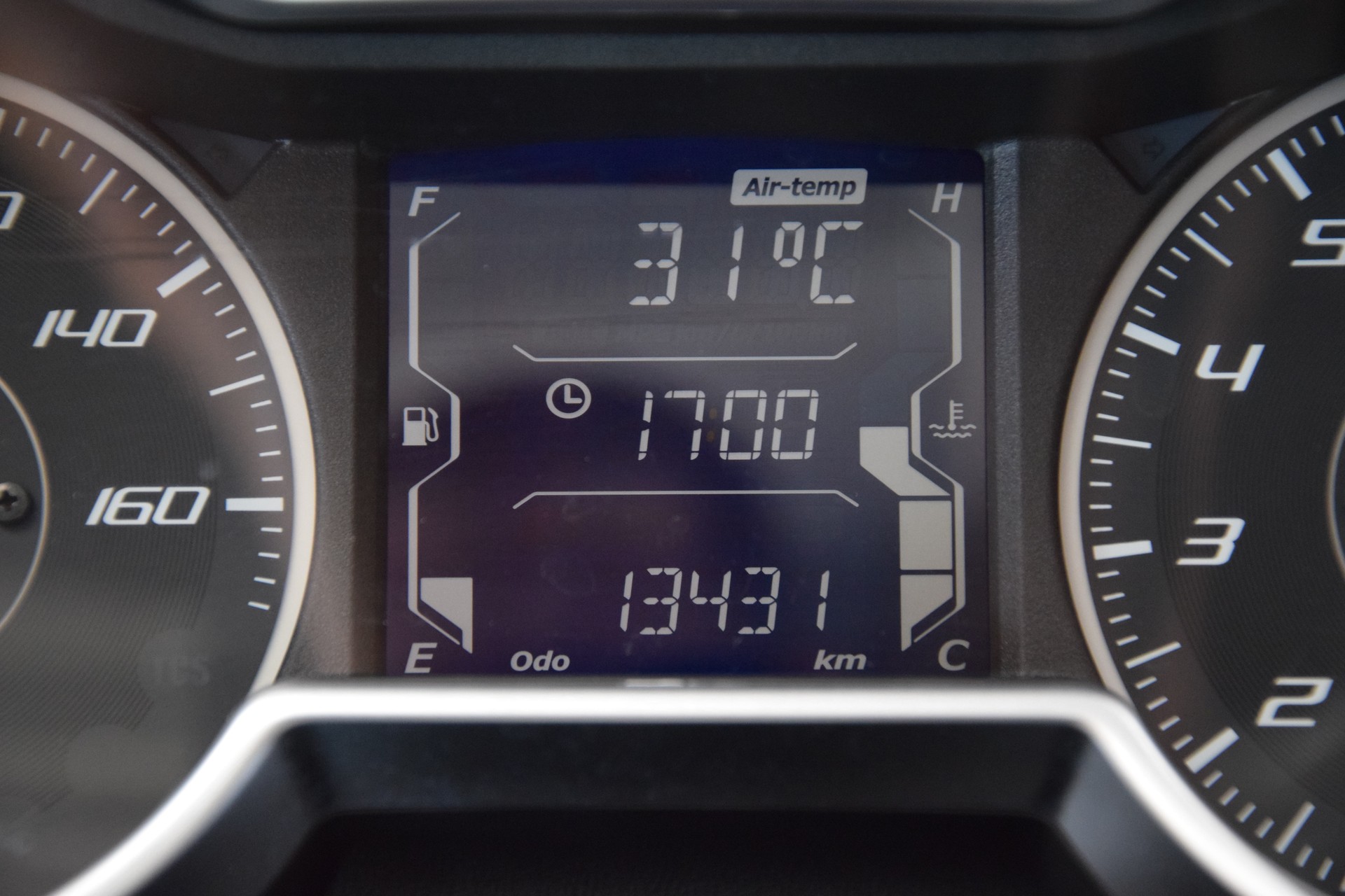 YAMAHA X-Max 300 Iron Max ABS-image-13