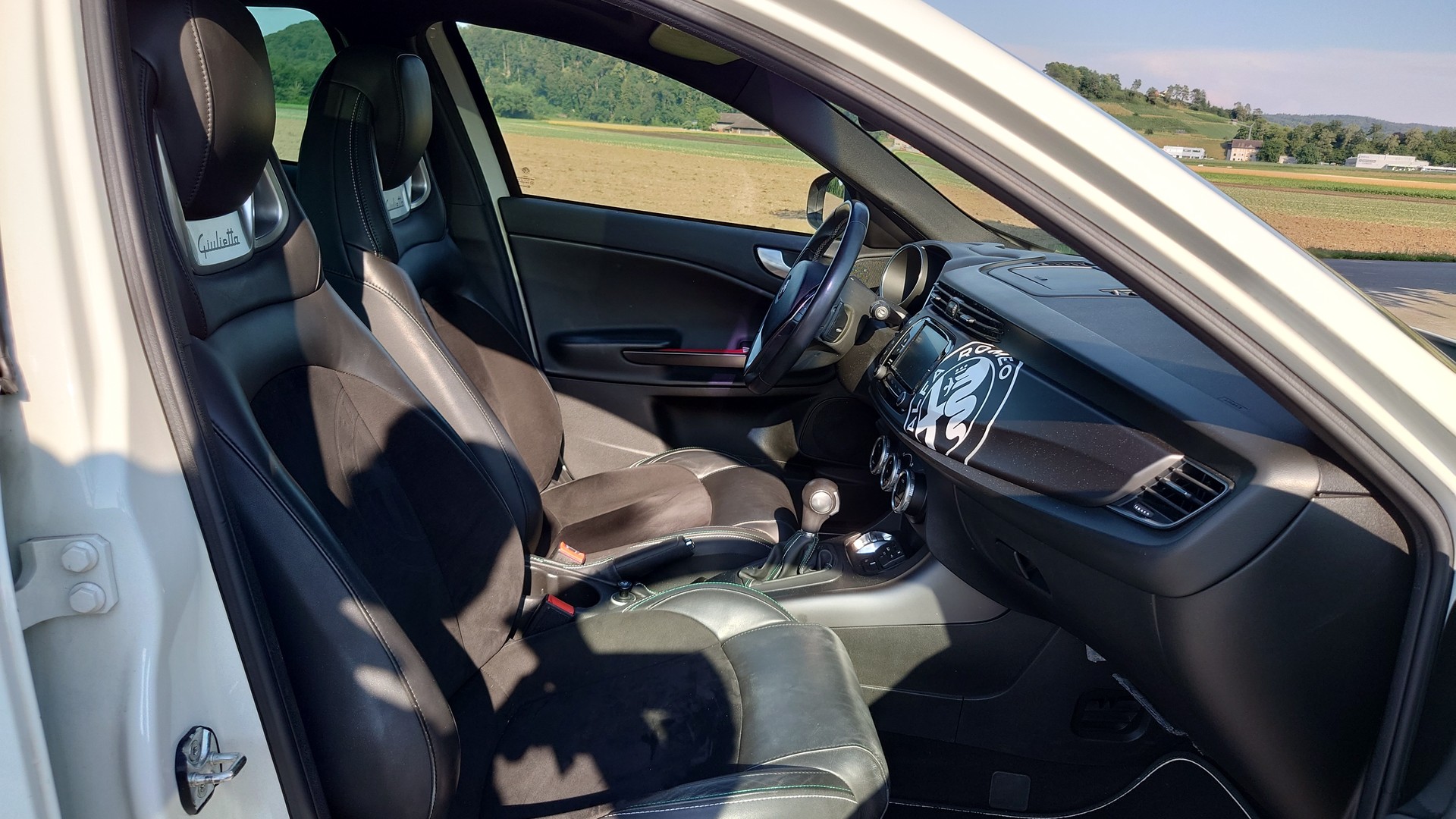 ALFA ROMEO Giulietta 1750 TBi Quadrifoglio Verde TCT-image-12
