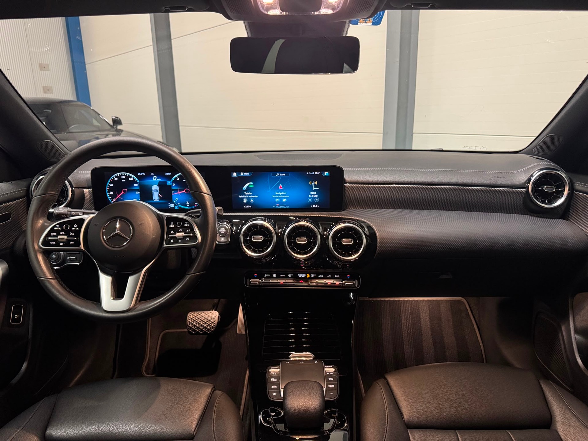 MERCEDES-BENZ CLA 180 Progressive Shooting Brake-image-7