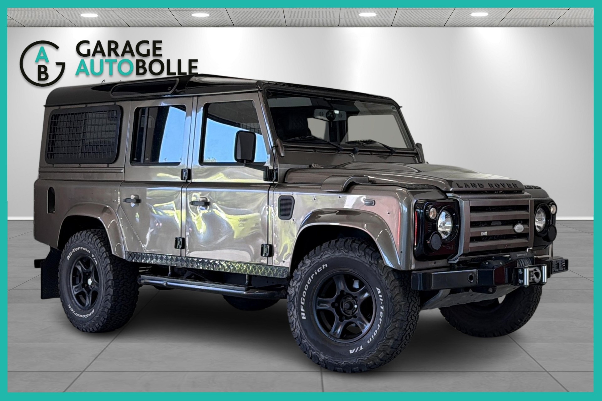 LAND ROVER Defender 110 2.4 Td4 Station Wagon