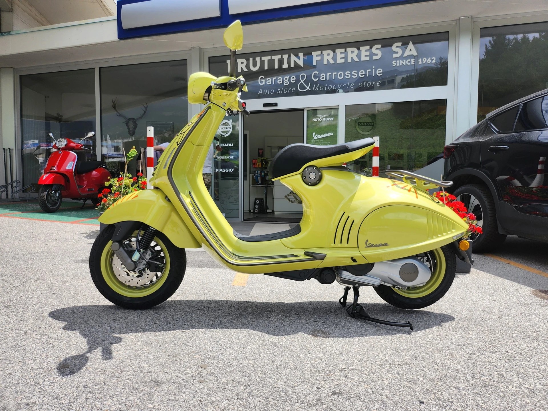 PIAGGIO Vespa 946 125 Bunny 10 Anniversario-image-5