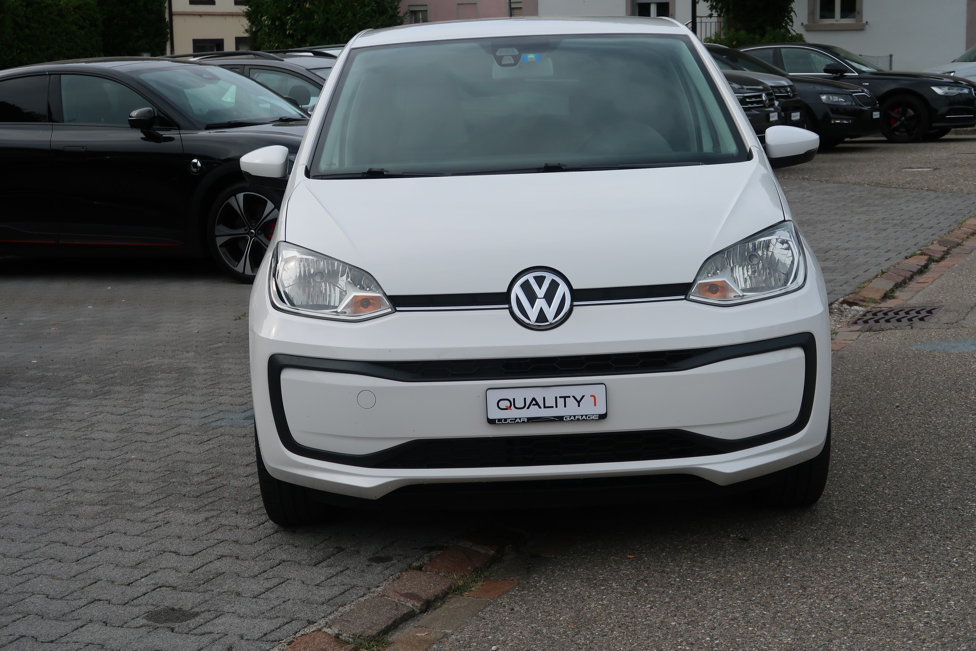 VW Up 1.0 move up-showroom-element-1