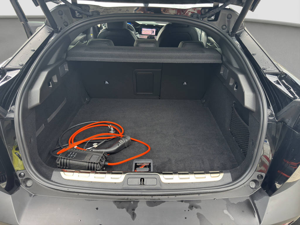 PEUGEOT 408 1.6 PHEV 180 GT-image-13