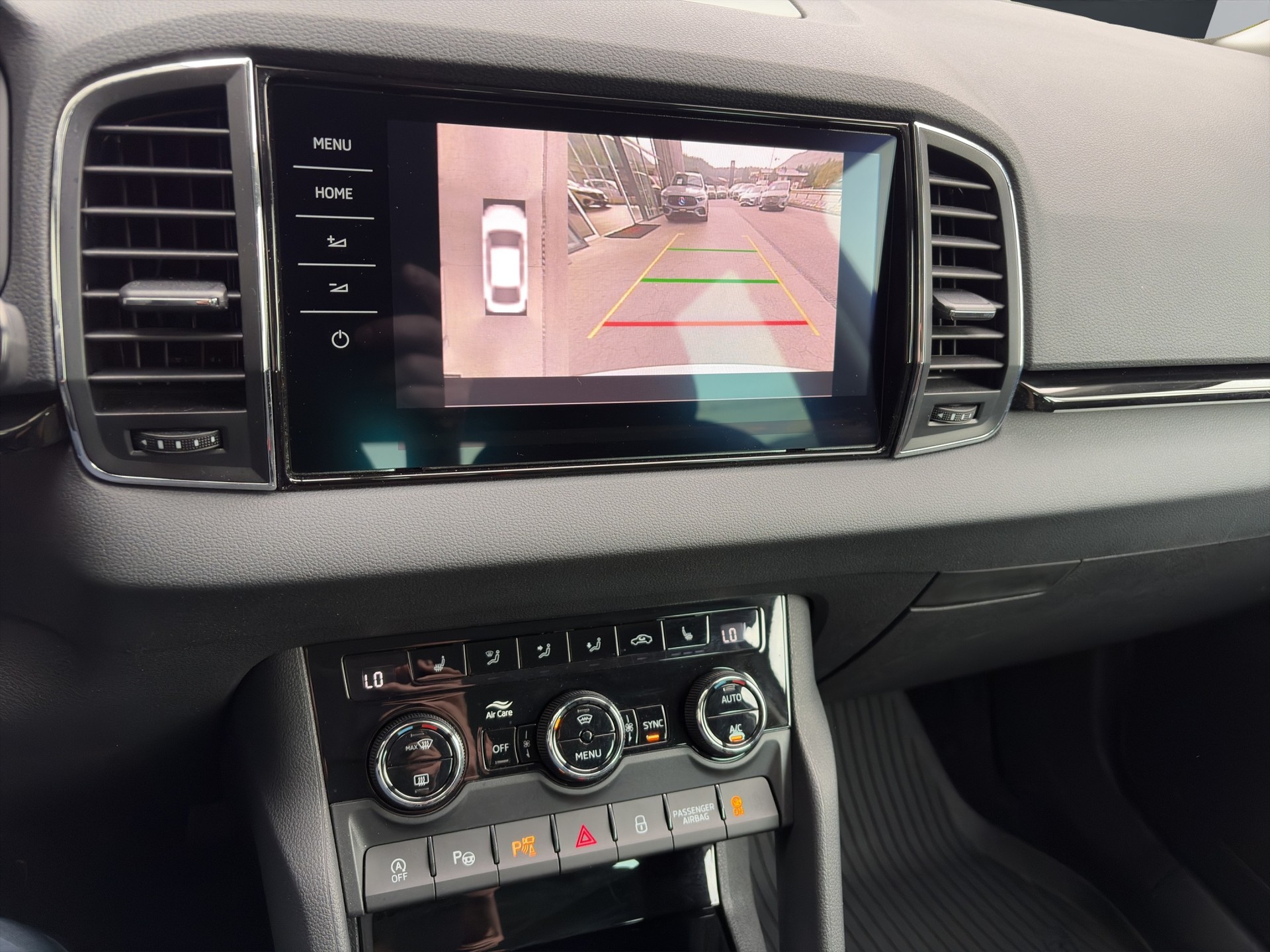 SKODA Karoq 2.0 TDI Style 4x4 DSG-image-12